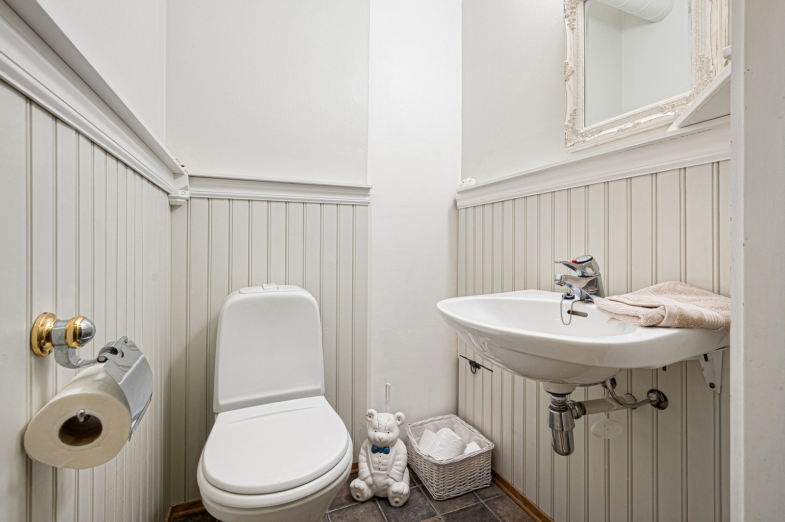 Toalettrom. Galleribilde