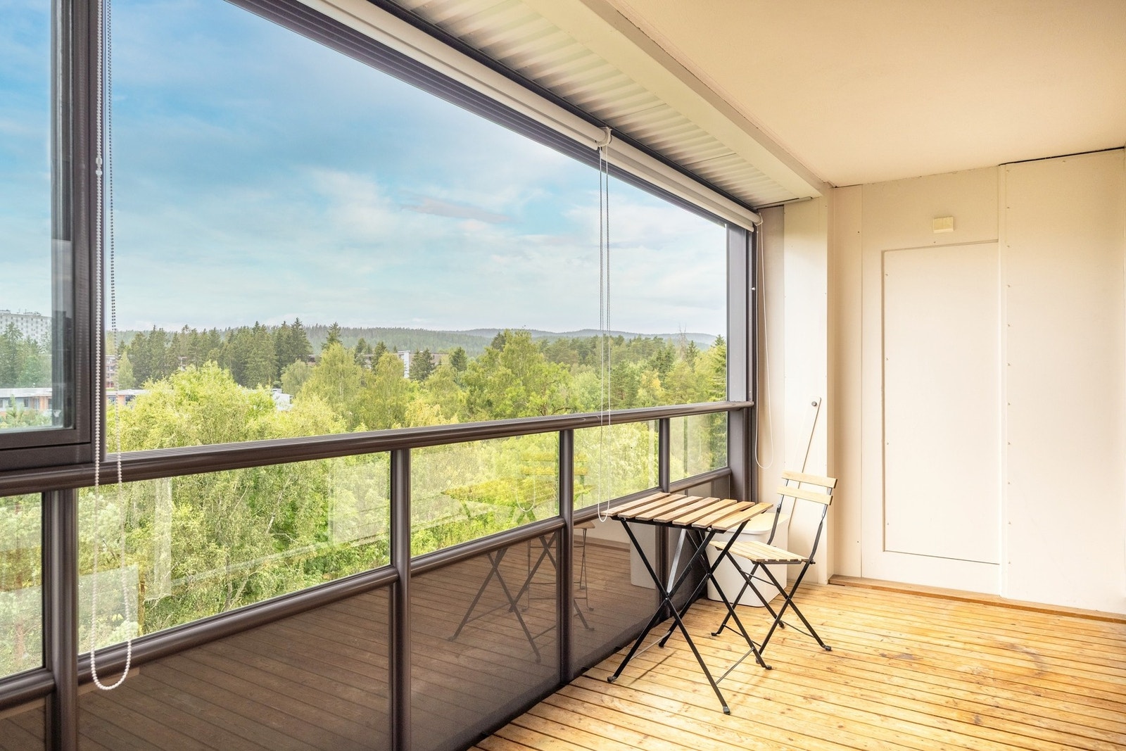 Balkongen er vestvendt og har gode solforhold. Galleribilde