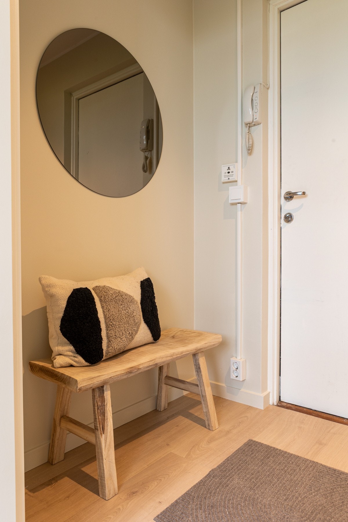 Det er mulighet for leieav garasje i bygget. Konferer megler for mer info. Galleribilde