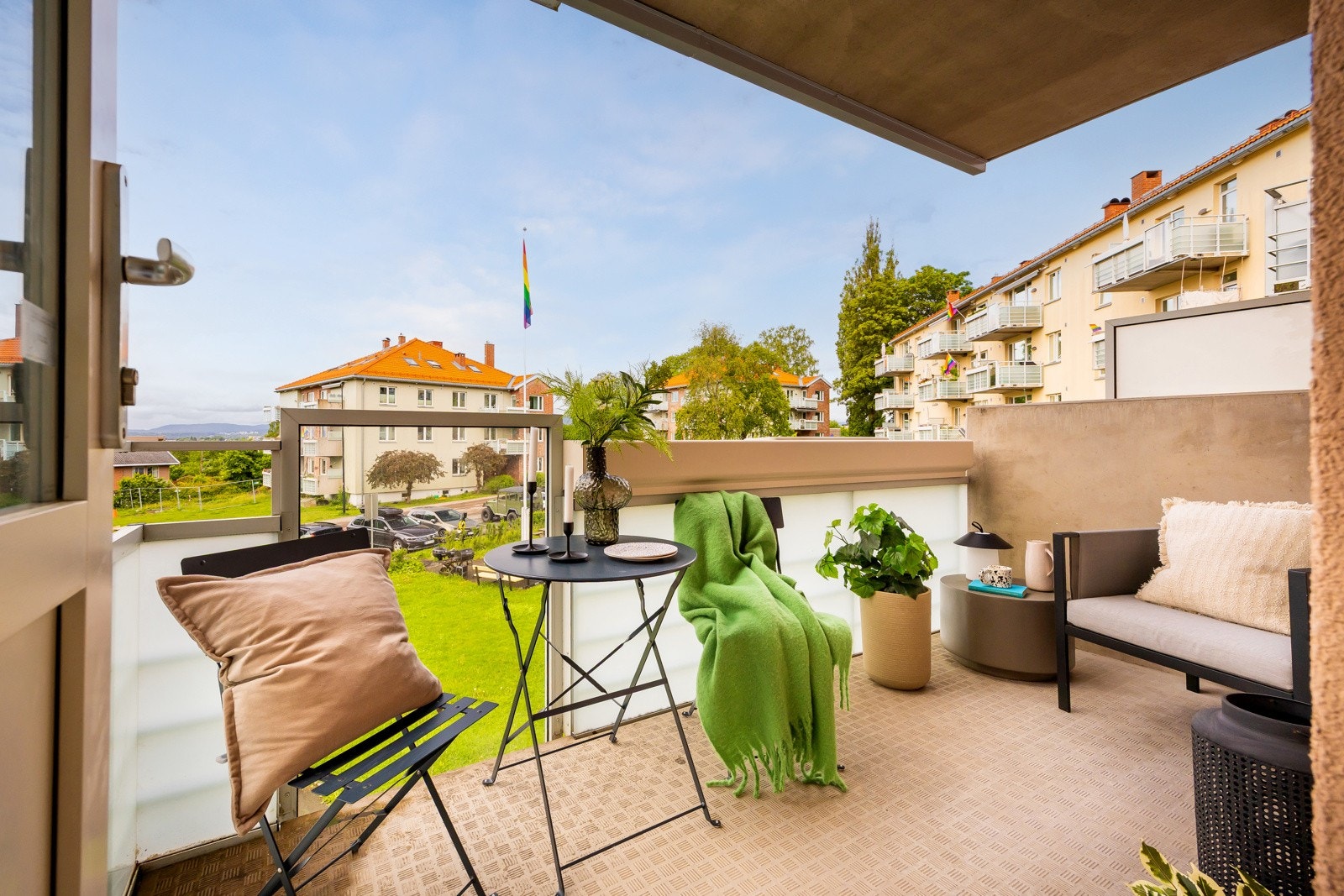 Lys og arealeffektiv 2-roms med solrik balkong på 6 kvm. Galleribilde