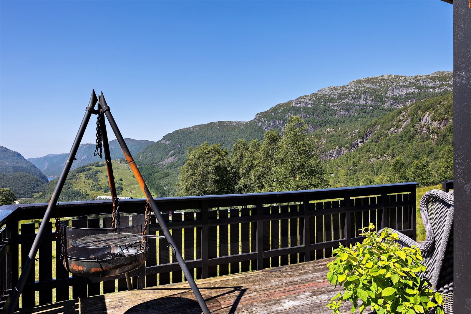 Fantastisk utsikt over Austumdal og området rundt. Galleribilde