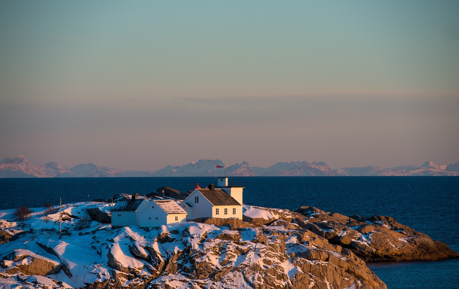 Også om vinteren er fyret og eiendommen et herlig sted å være! Galleribilde