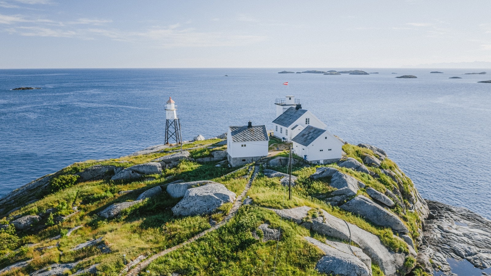 Med havet som lekegrind er det vanskelig å se for seg noe vakrere.. Galleribilde