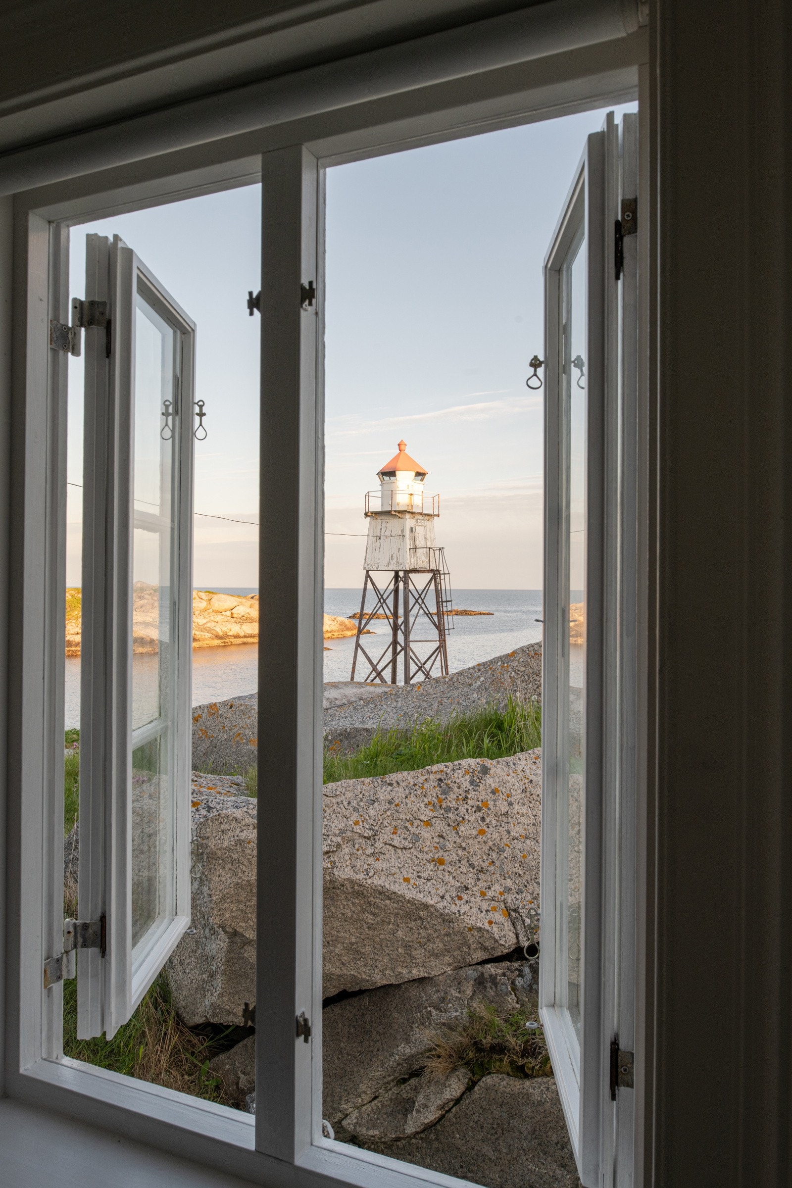 Utsikt fra soverommet/kontoret i gjestehuset Galleribilde