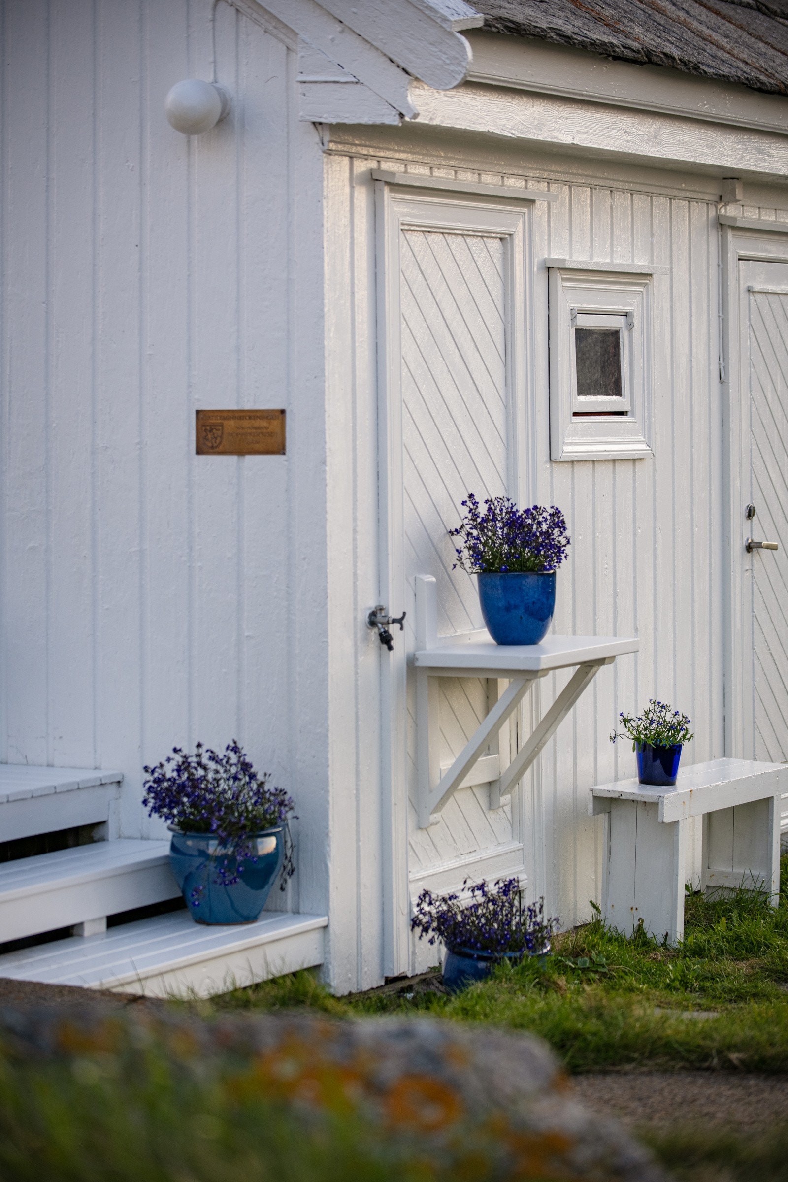 Inngangen til badehuset Galleribilde
