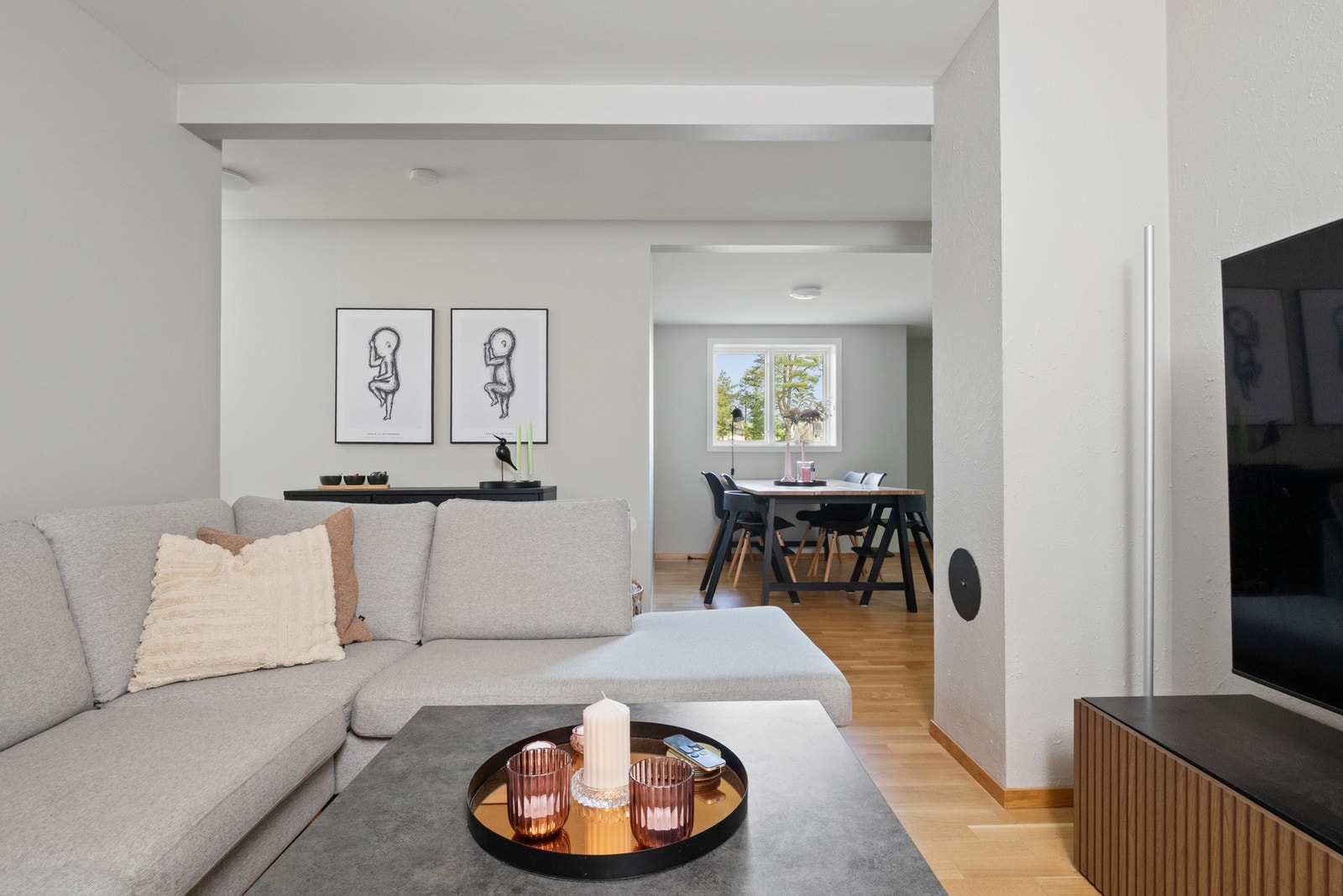 Lys og delikat leilighet i u. etg. Galleribilde