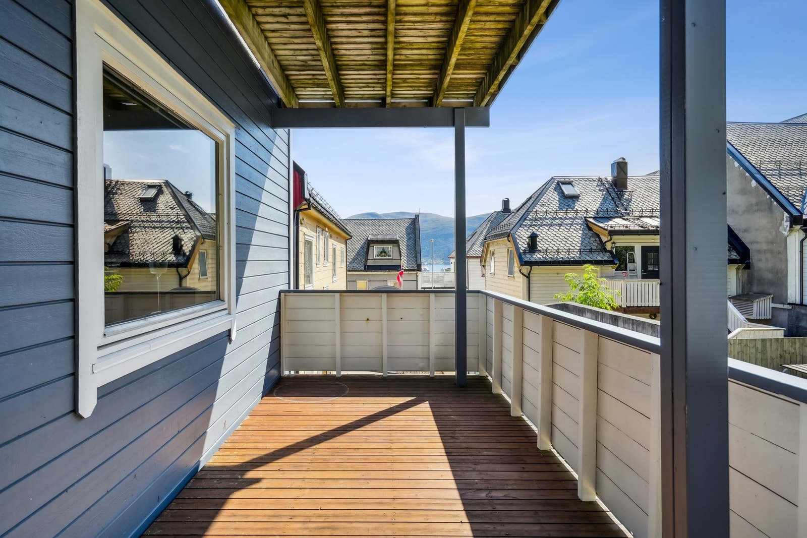 Det er god plass til utemøbler. Galleribilde