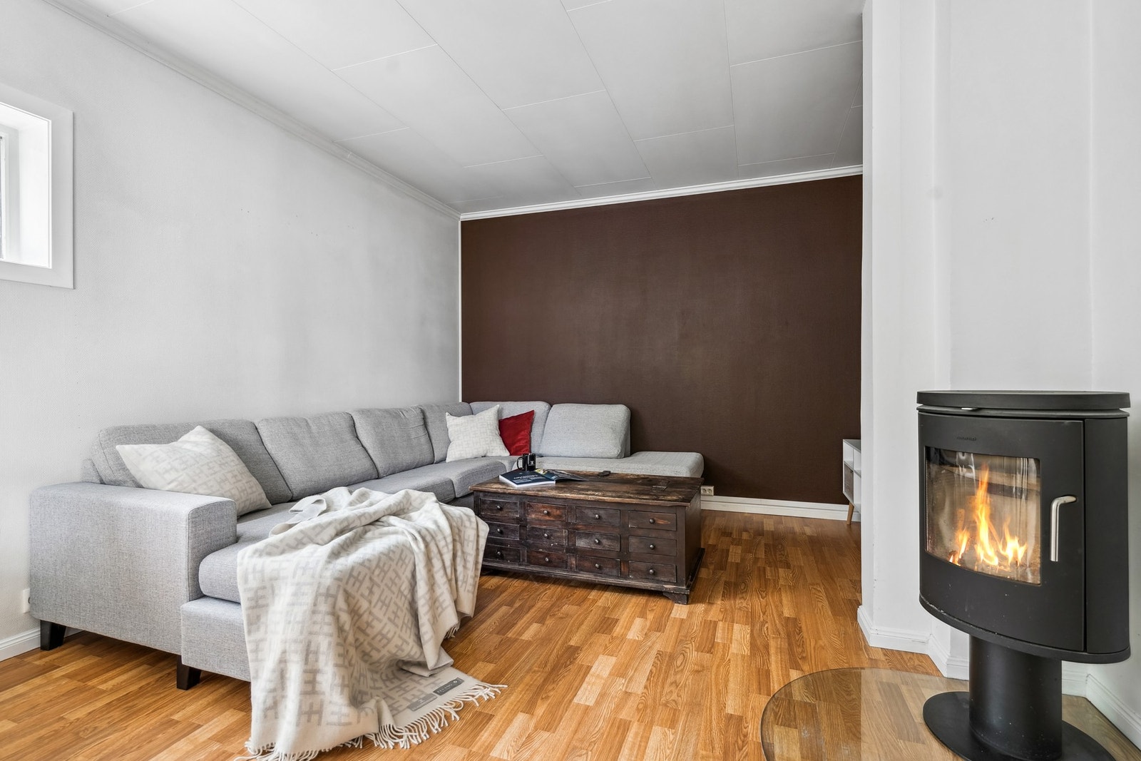 Sofahjørne med god plass. Galleribilde