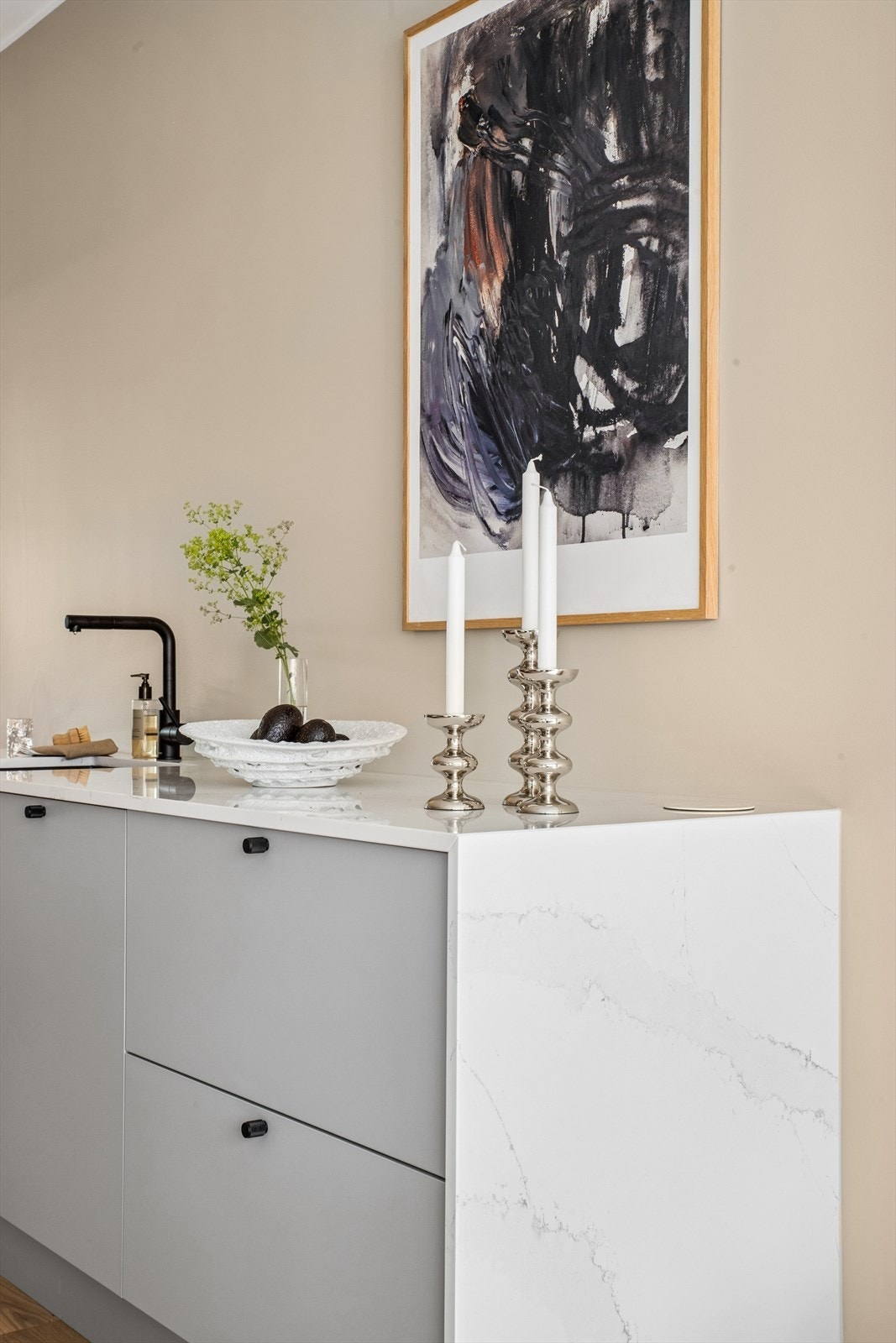Technistone Kvarts Benkeplate Calacatta Serchio Galleribilde