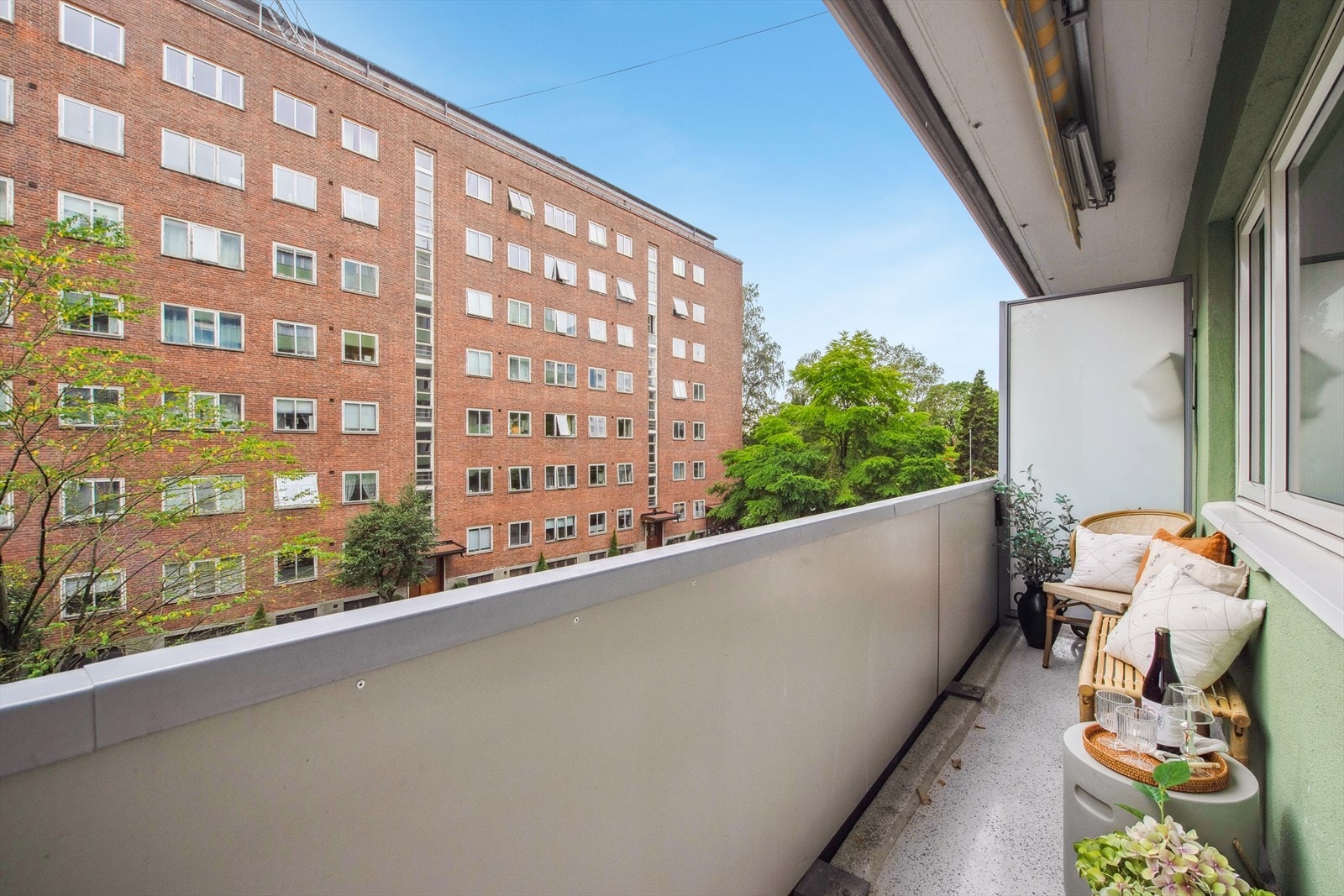 Rolig beliggenhet med kort vei til butikker og kollektivtransport. Galleribilde
