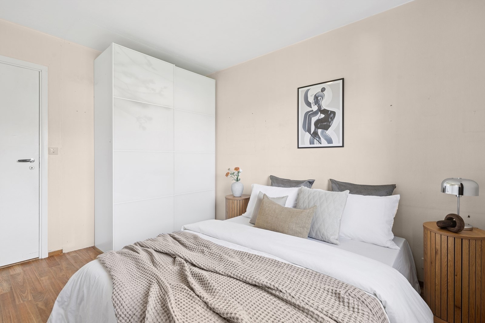 Leiligheten har 3 soverom av god størrelse. Garderobe. Galleribilde