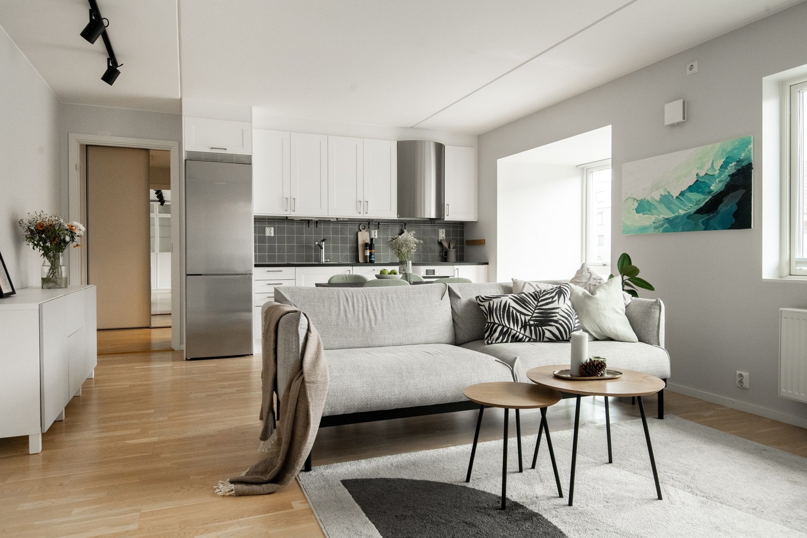 Luftig og lys stue. Galleribilde