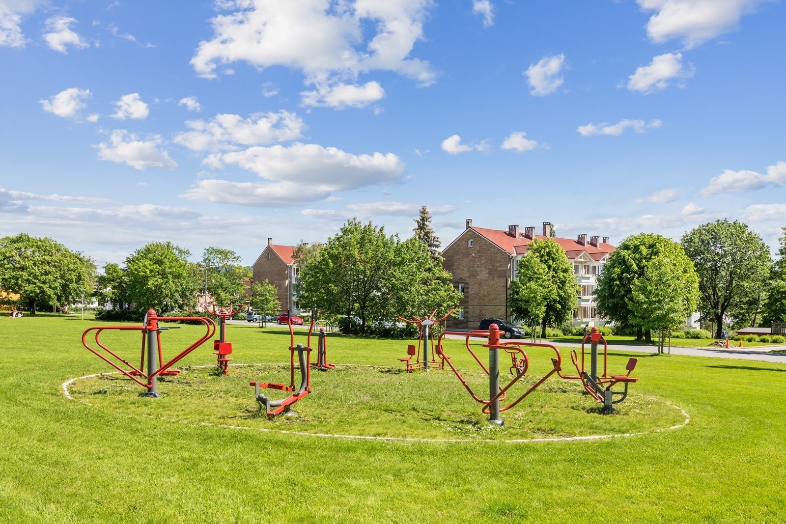 Området har store grøntarealer. Galleribilde