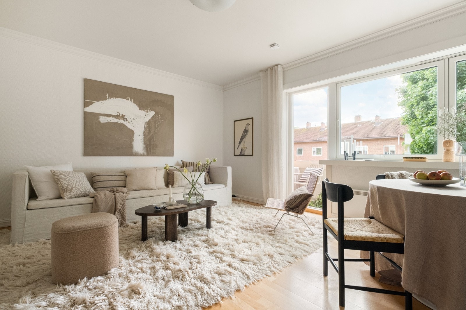 Stuen kan innredes med ulike soner for både egentid og sosialt samvær. Galleribilde