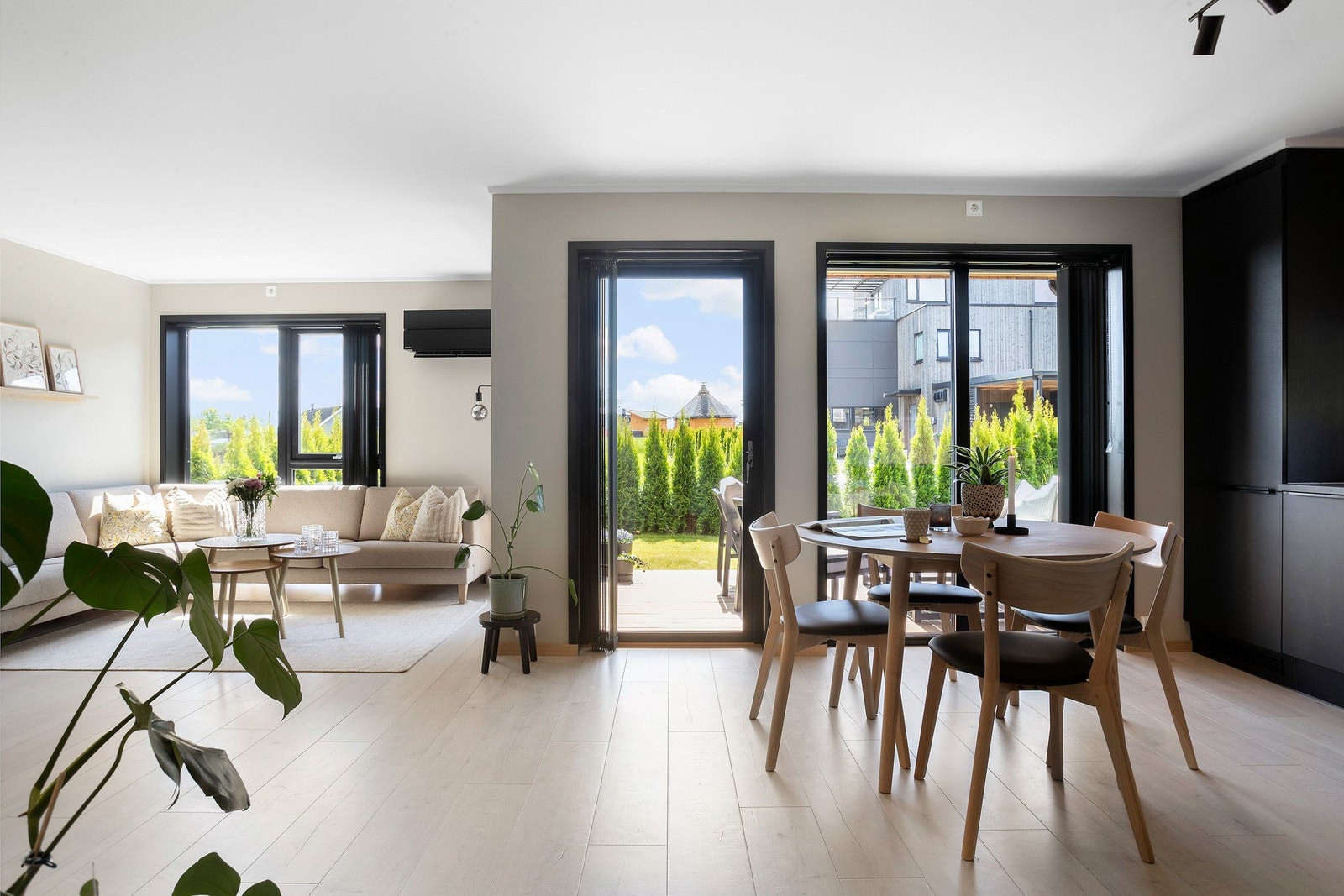 Utgang til terrassen Galleribilde