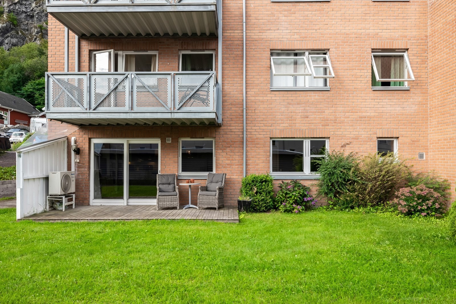 Leiligheten ligger trappefritt i enden av bygget Galleribilde