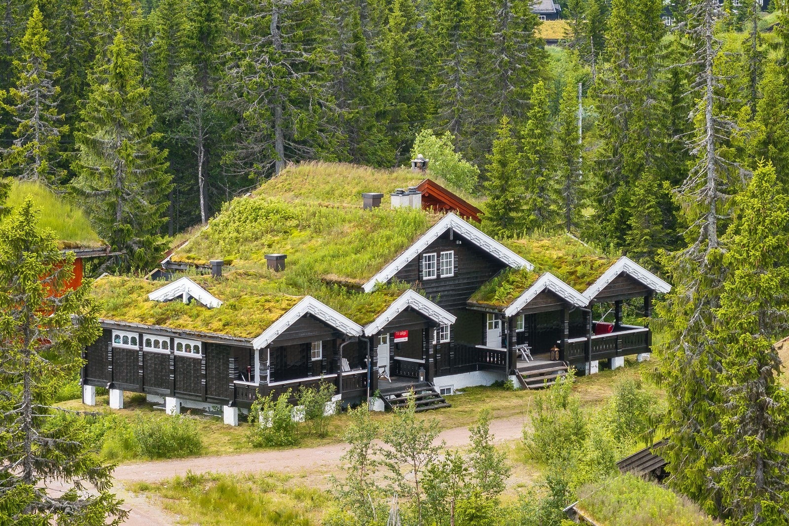 Hytta har et flott og eksklusivt preg, med god plass til hele familien. Kort vei til alpinbakken. Galleribilde