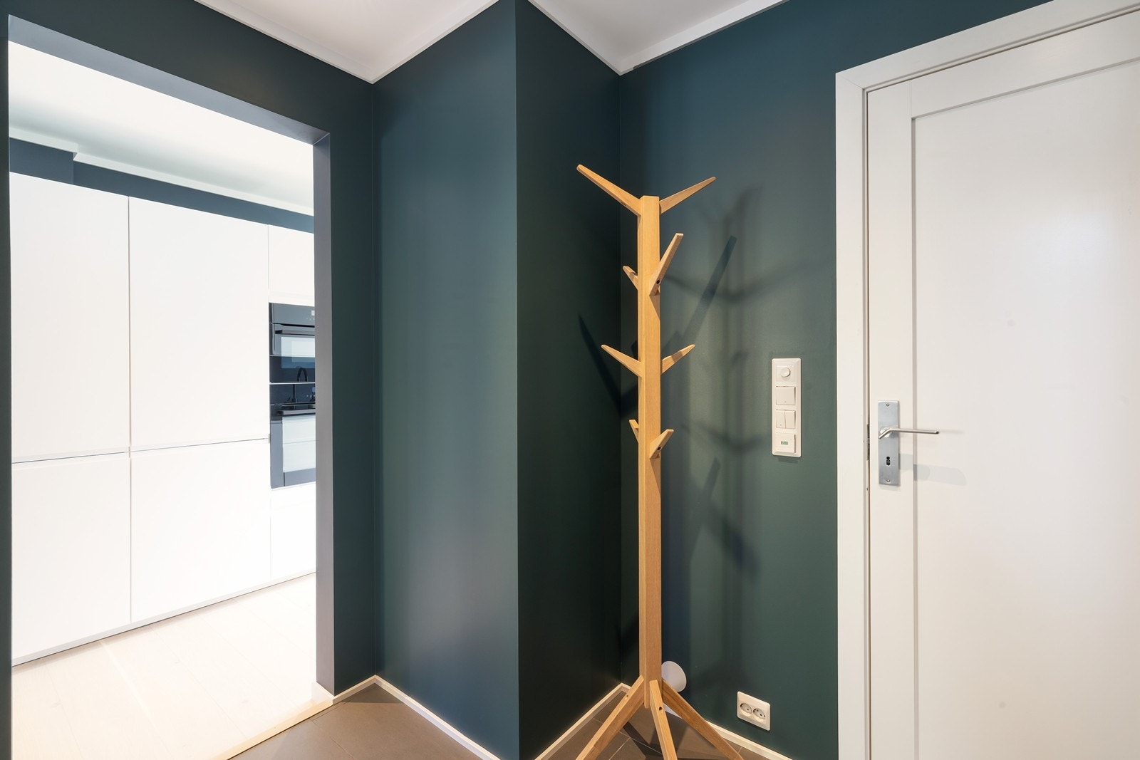 Flislagt gang med varme i gulv. Galleribilde