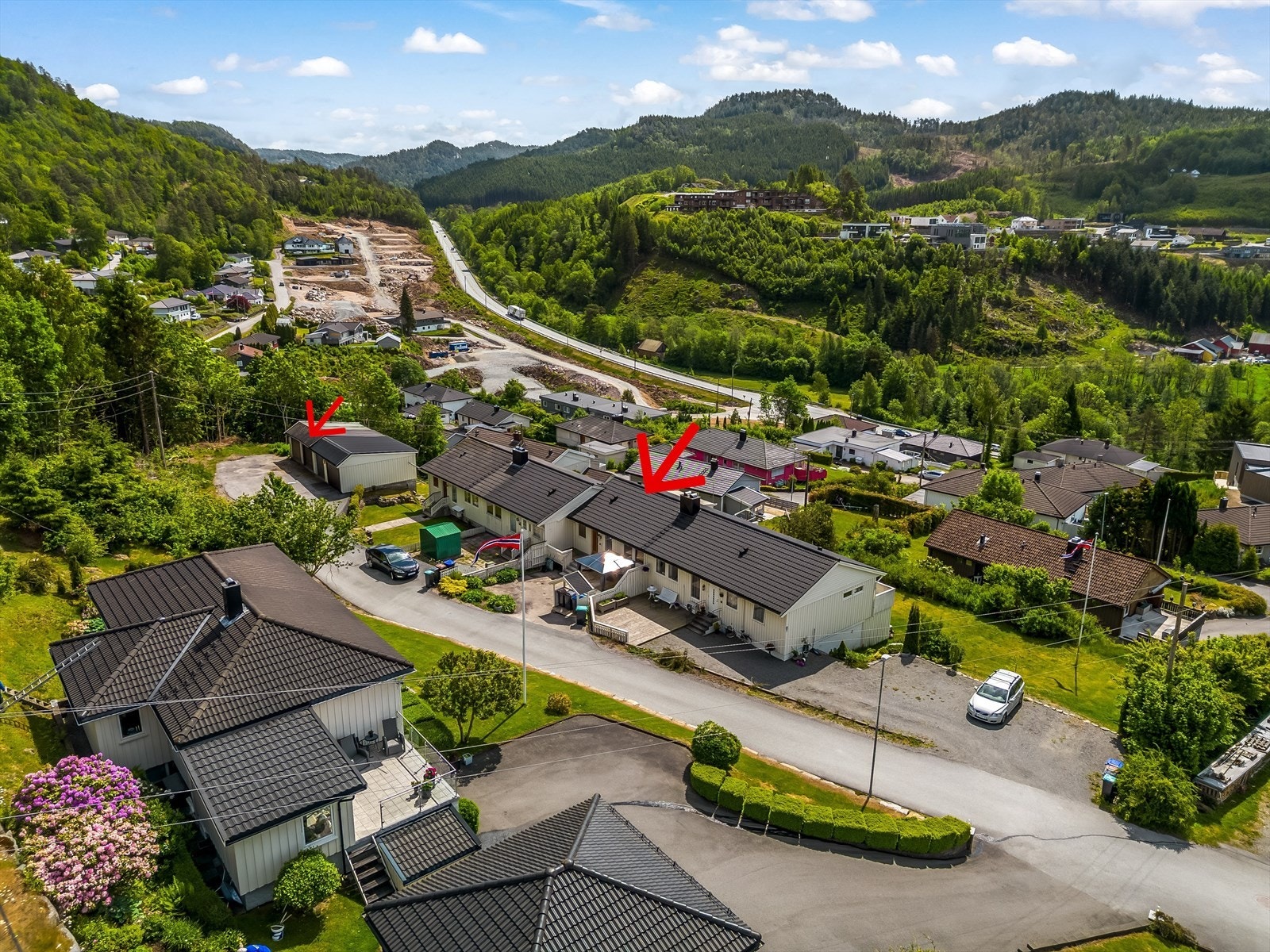 Oversikt område -bolig og garasje Galleribilde