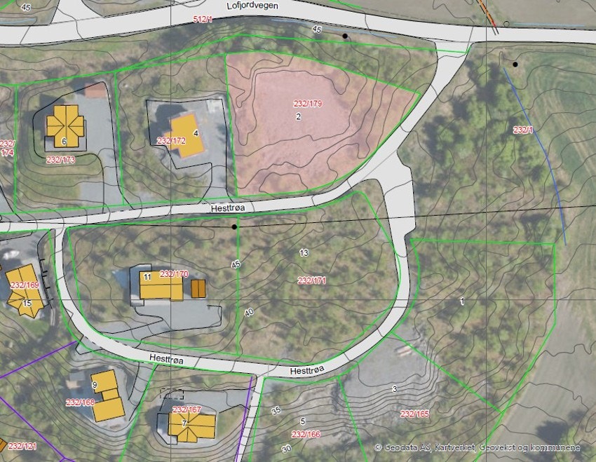 Tomta kan fritt besiktiges. Galleribilde