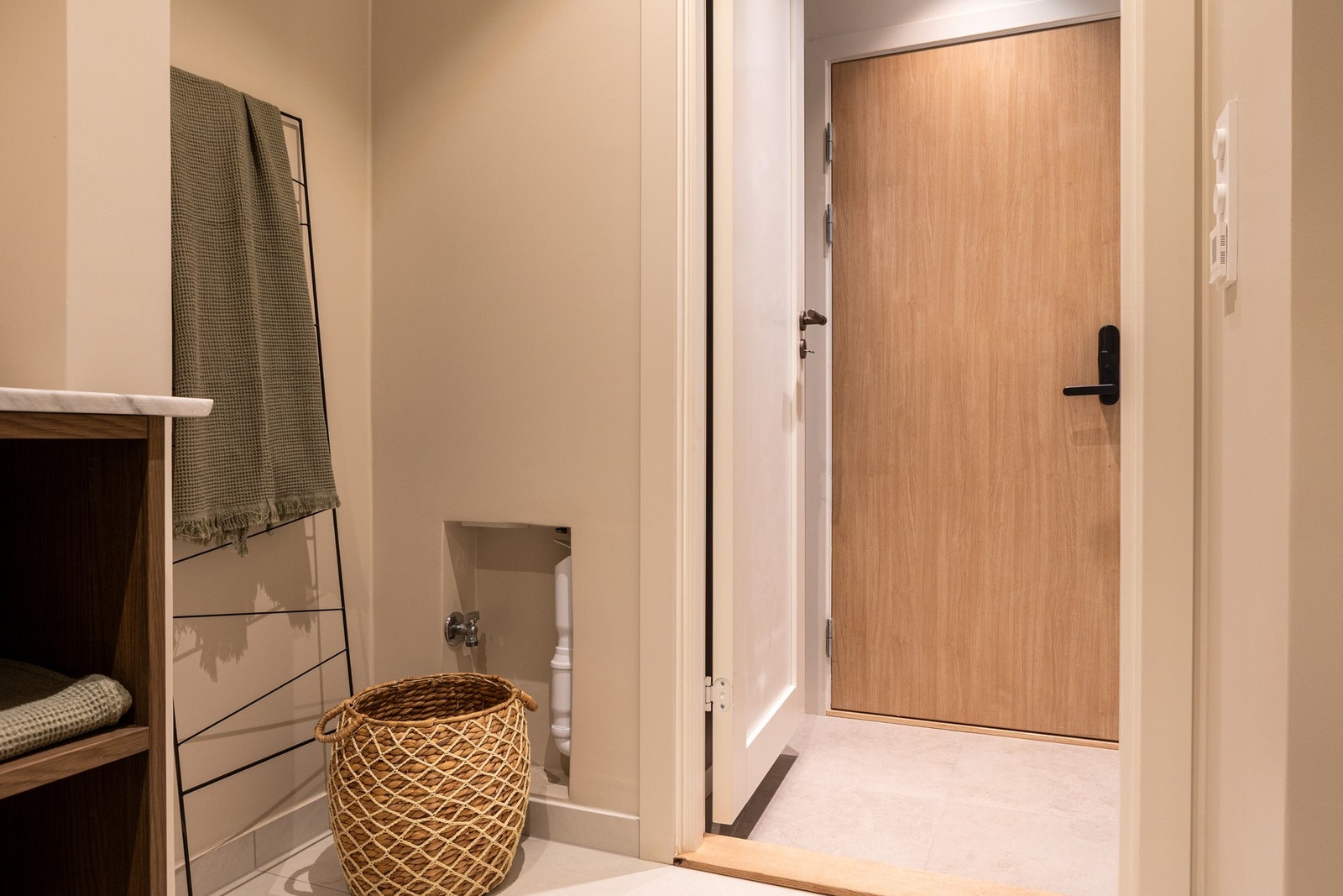 Opplegg for vaskemaskin på baderom. Galleribilde