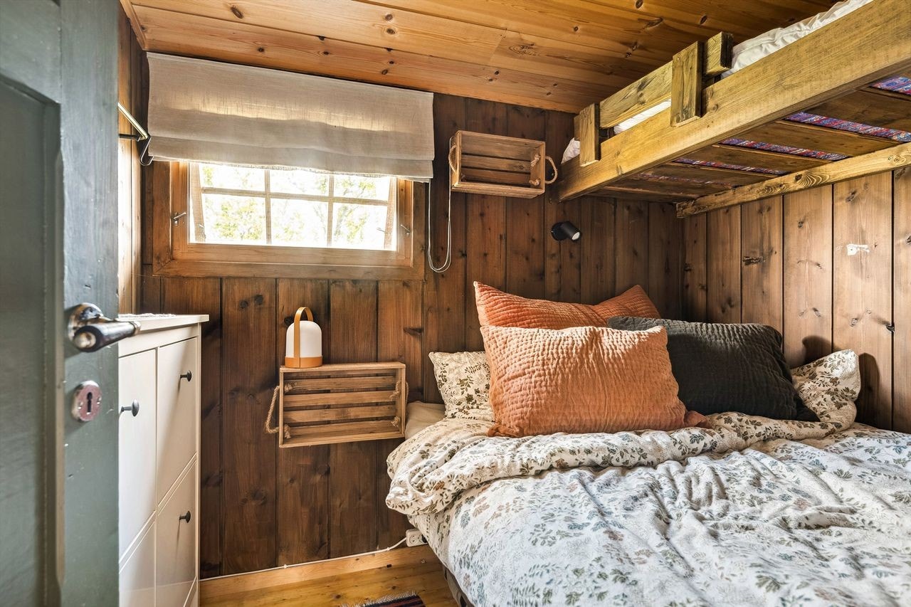 Soverom 1 har "familiekøye" Galleribilde