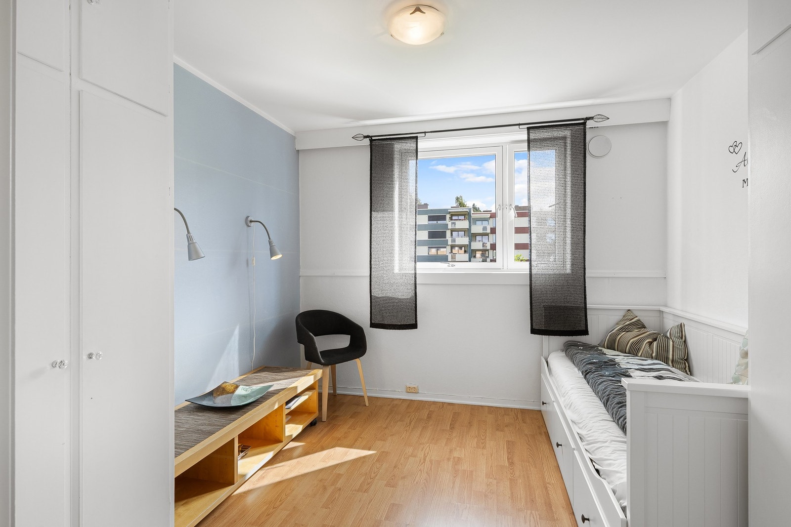 Soverom 2 måler 9 m² . Galleribilde