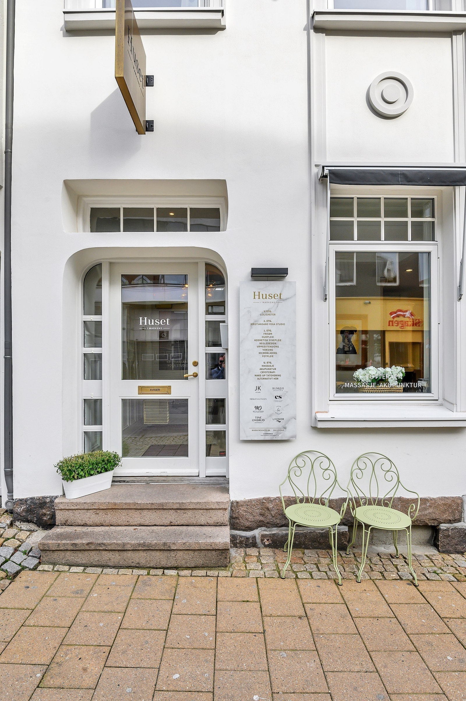 Hyggelig inngangsparti til eiendommen Galleribilde