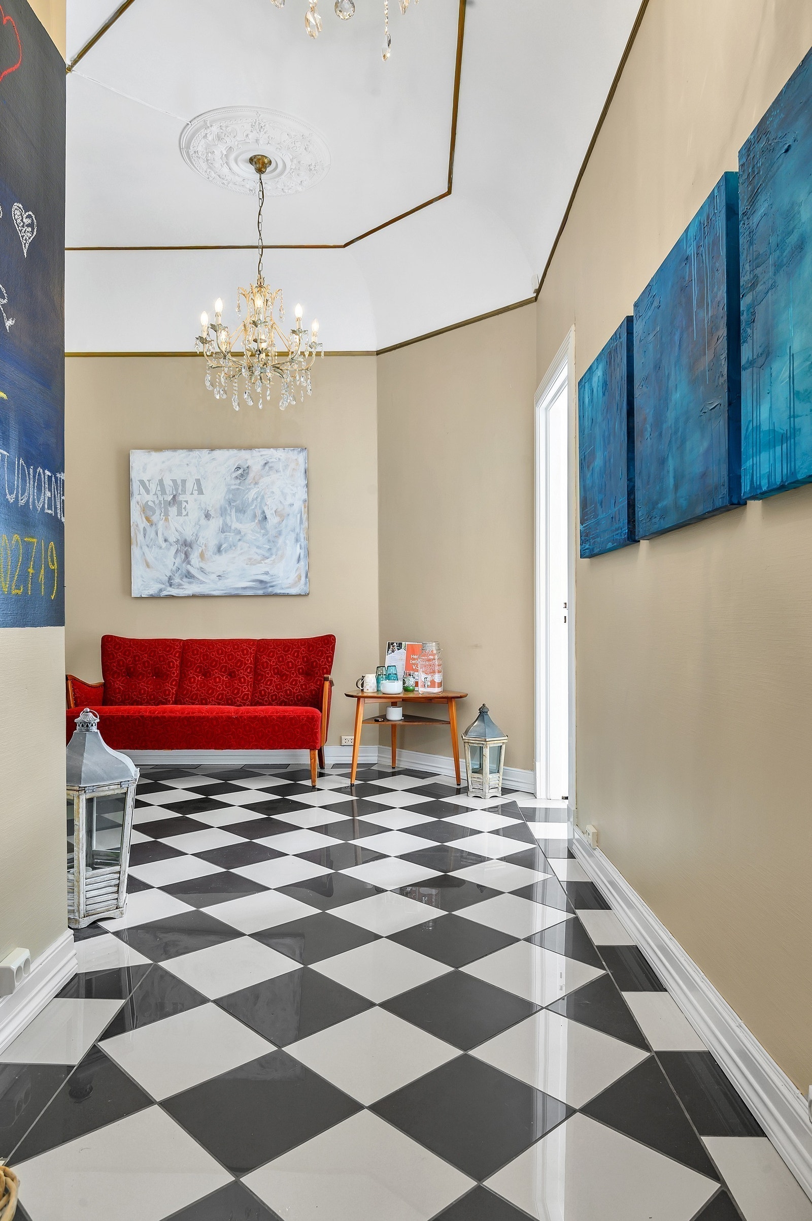 Venterom / velkomst-areal Galleribilde