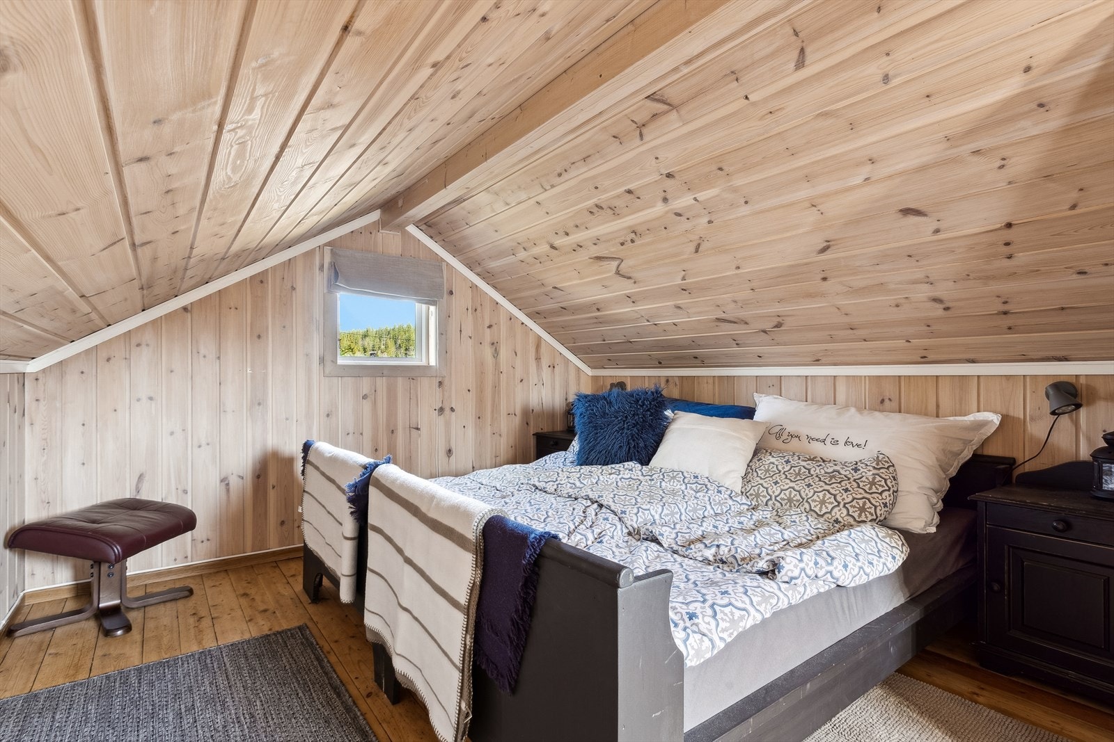 God plass til dobbeltseng i 2.etg i stabburet. Galleribilde