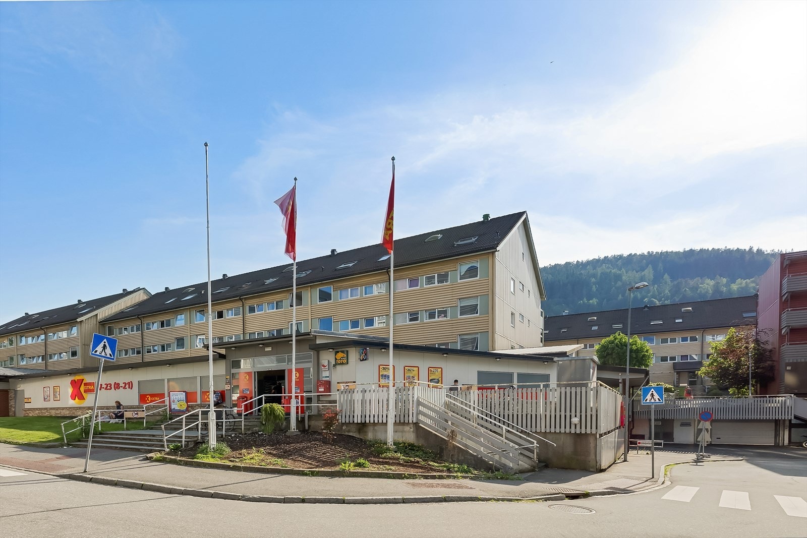 Søndagsåpen Coop Extra på Danmarksplass. Galleribilde