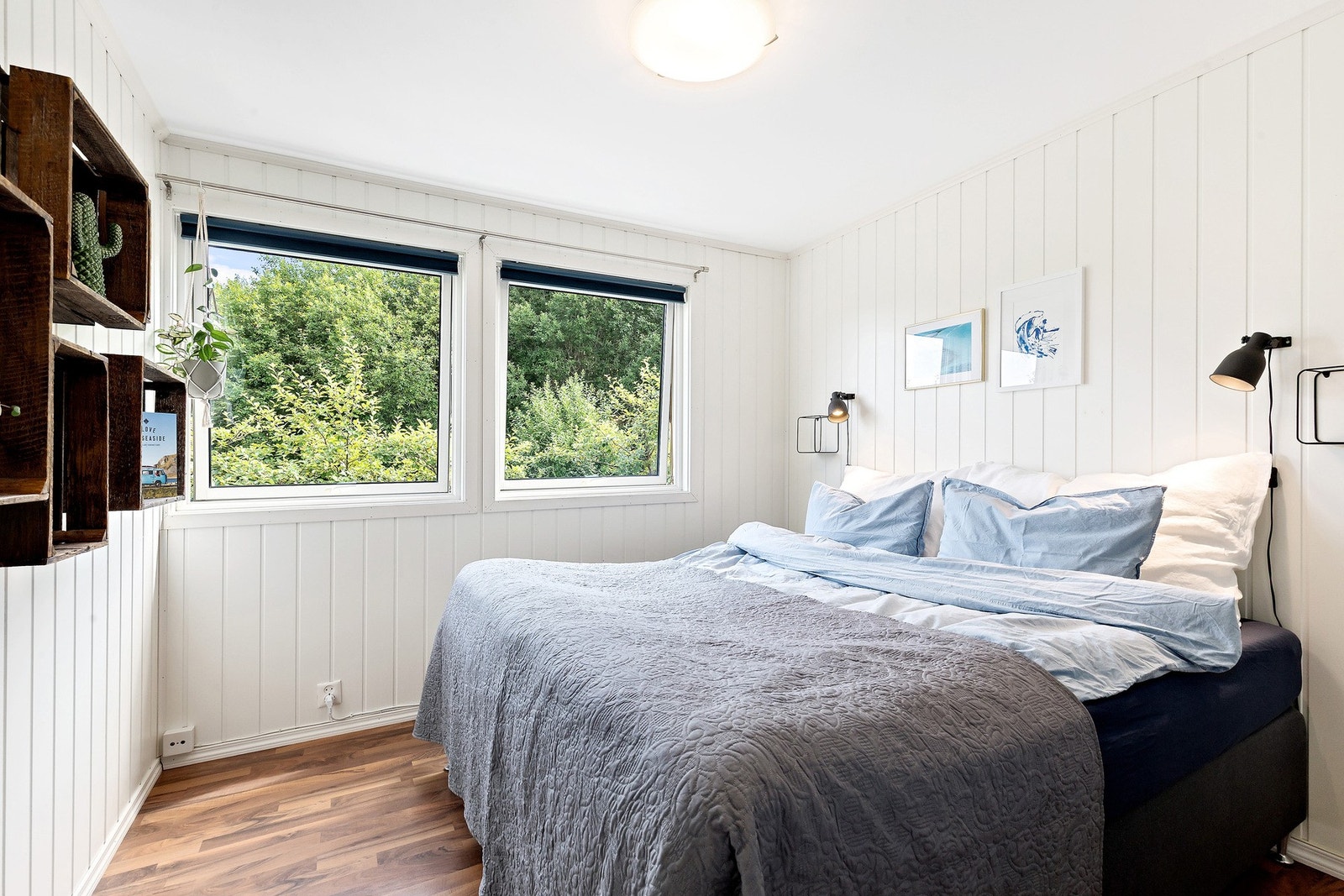 Hovedsoverommet er romslig (9 kvm) og har eget omkledningsrom. Galleribilde