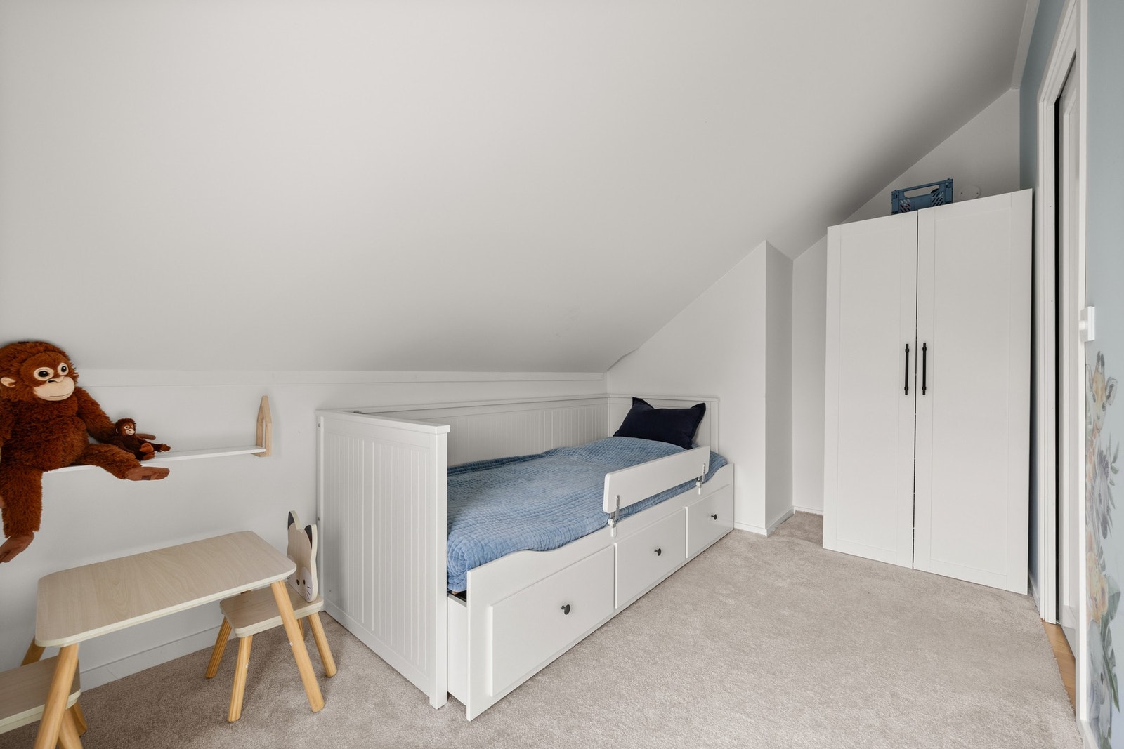 Soverom nr. 5 i 3. etg. Galleribilde