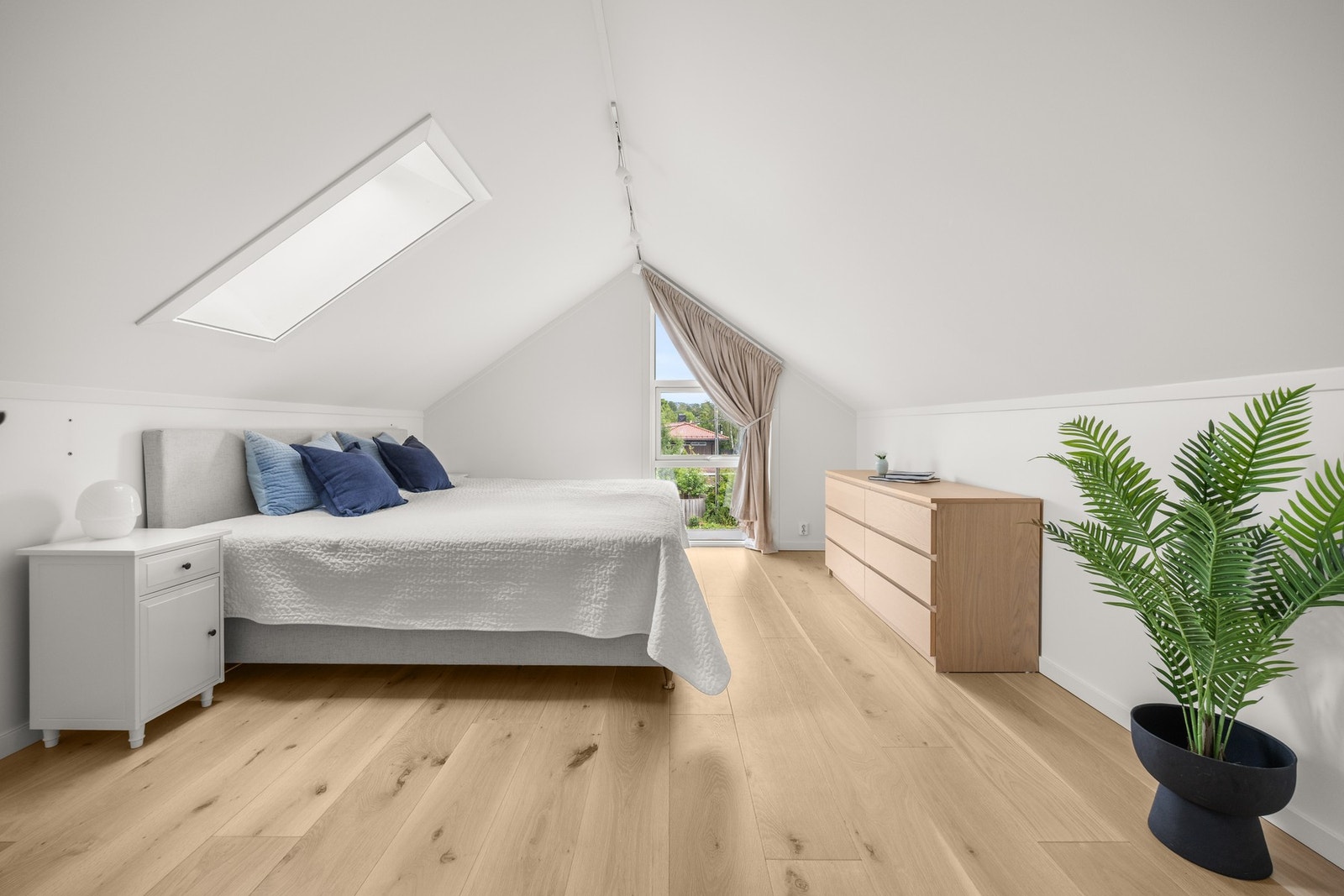 Soverom nr. 3 i 3. etg. Galleribilde