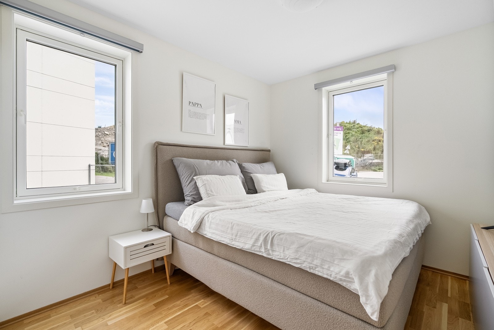 Hovedsoverom av god størrelse med plass til dobbeltseng og garderobeskap. Galleribilde