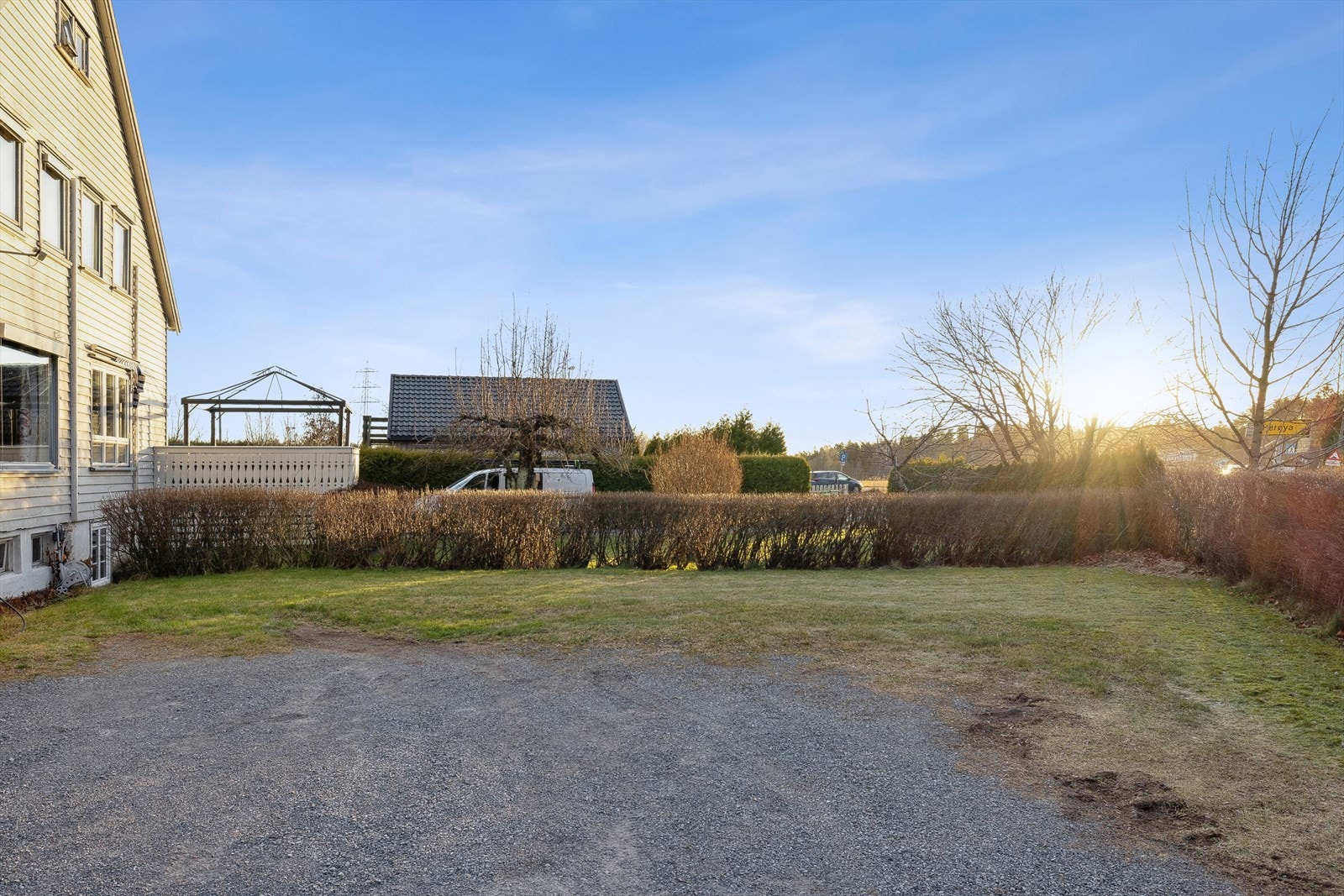 Gode parkeringsmuligheter på egen tomt. Galleribilde