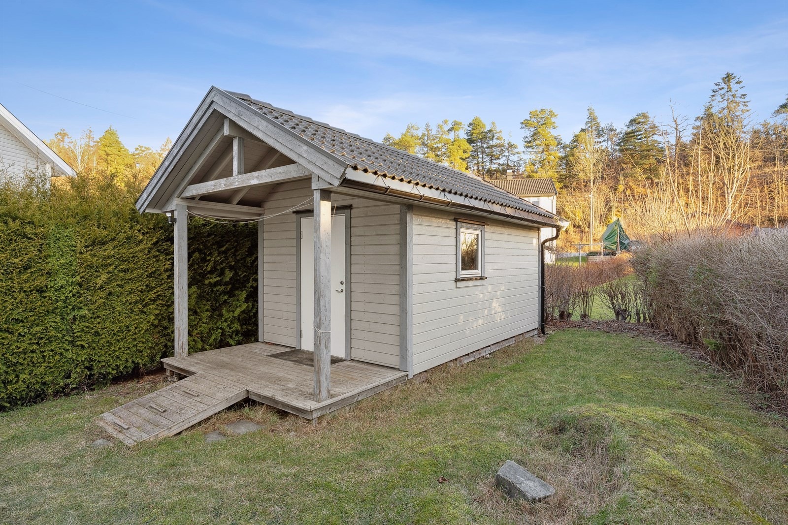 Frittstående bod til lagring, sykler, ski og sesong varer Galleribilde