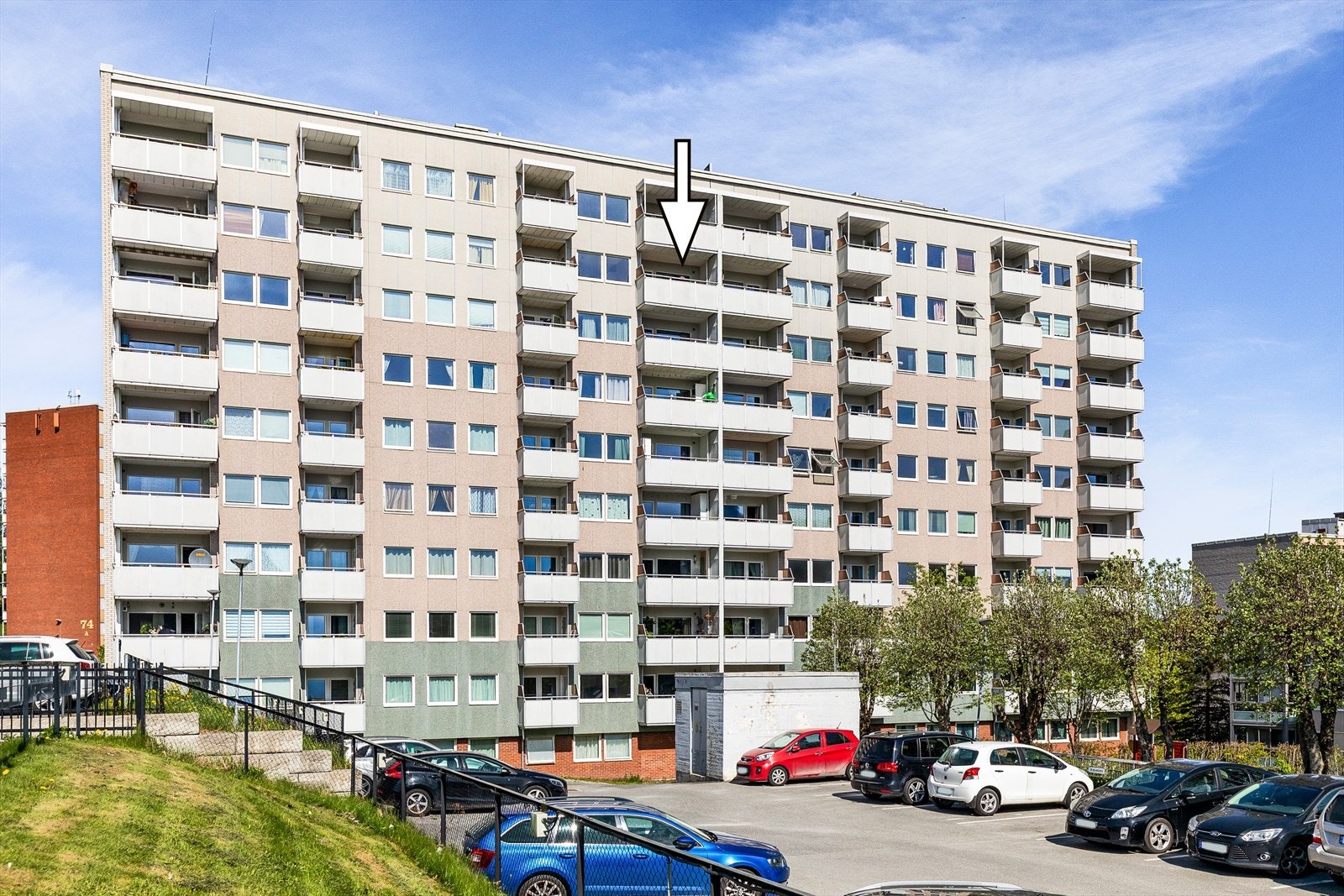 Dette er en lys og fin 3-roms leilighet i 8. etasje med fantastisk utsikt Galleribilde