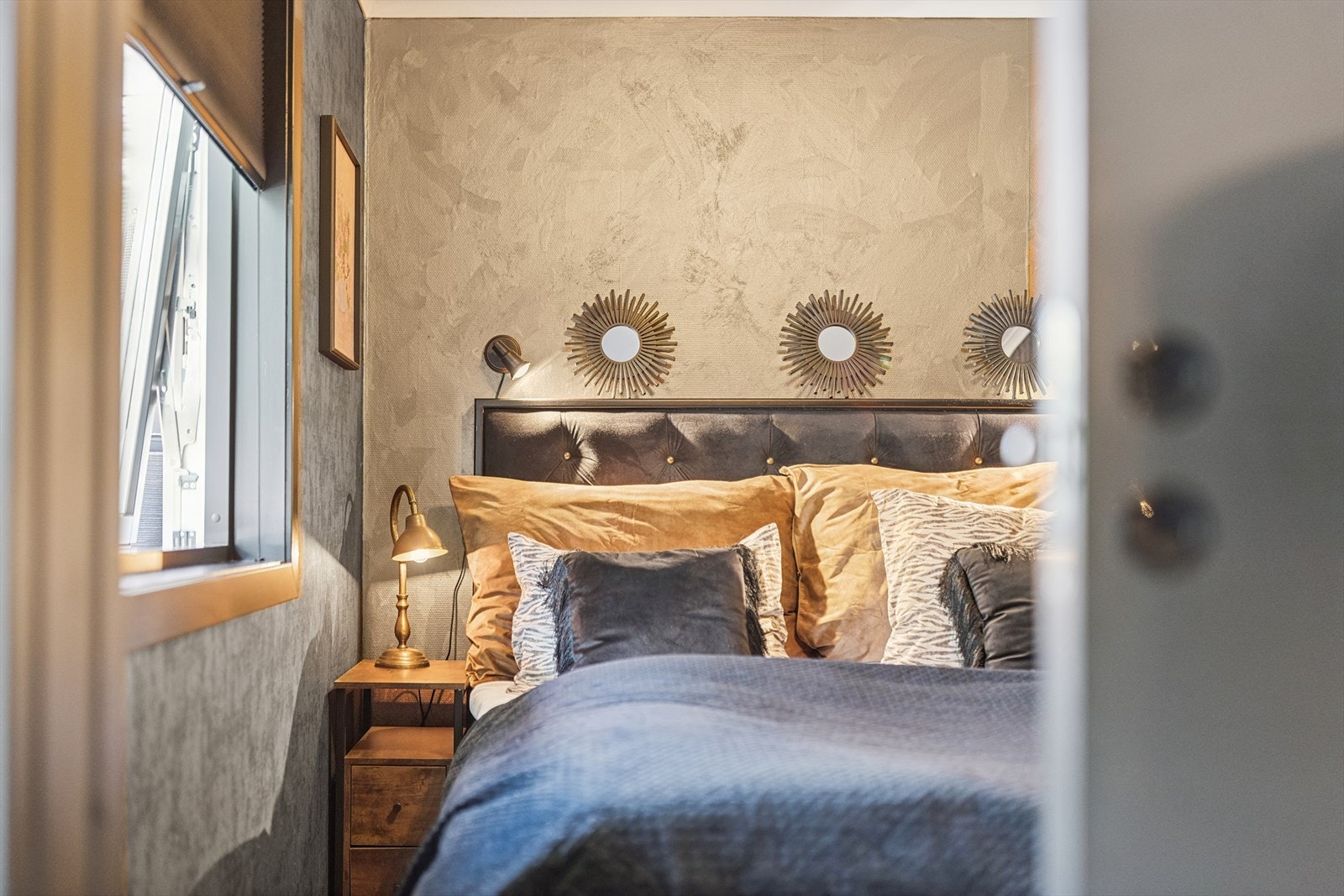 Leiligheten består av ett soverom, med mulighet for å lage ett til. Galleribilde