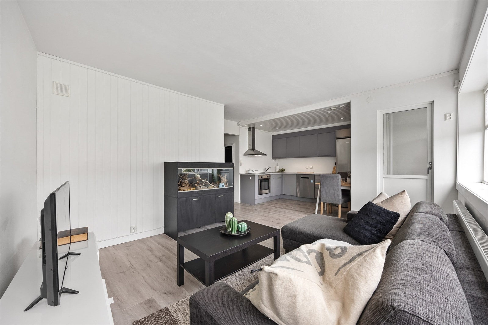 Velkommen til Løvenstadtorget 17 - Presentert av Andreas Bergh Johannessen Galleribilde