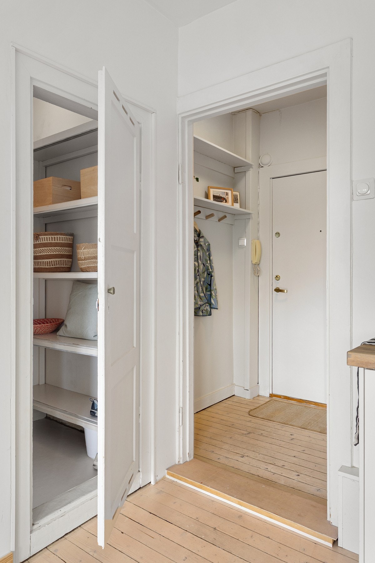 Entreen gir et godt førsteinntrykk av boligen! Galleribilde