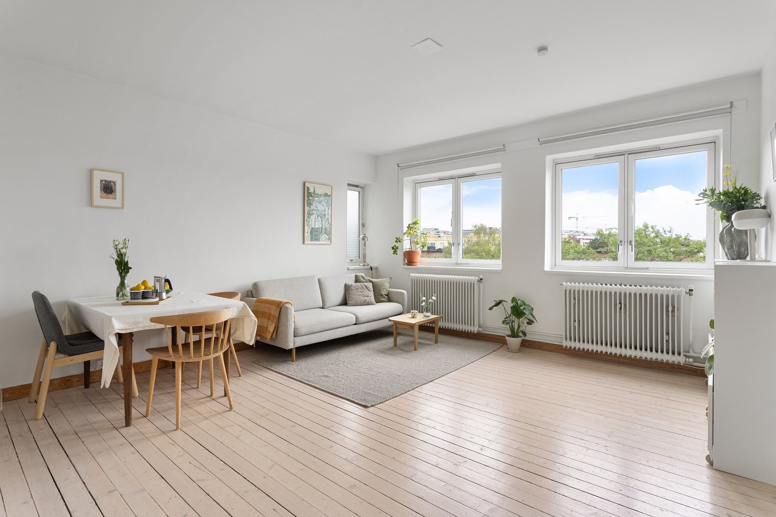 Jan Gunnar Grunden ønsker velkommen til Schouterrassen 17! Galleribilde