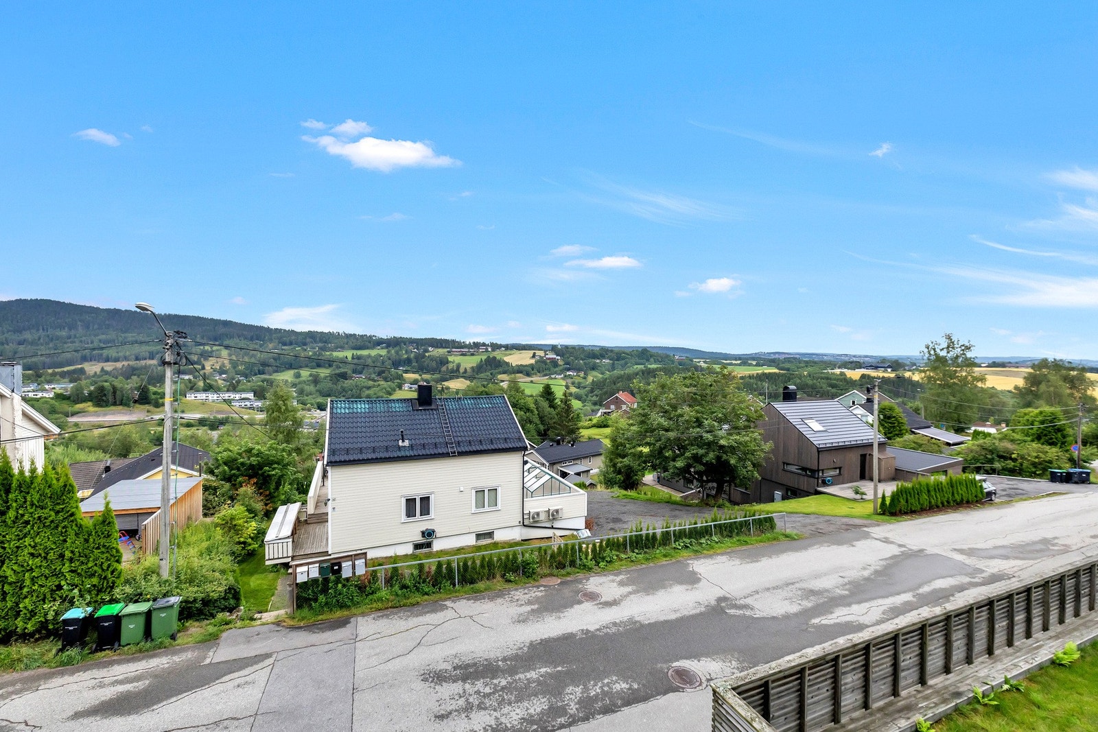Her kan man nyte den flotte utsikten over nærområdet. Galleribilde
