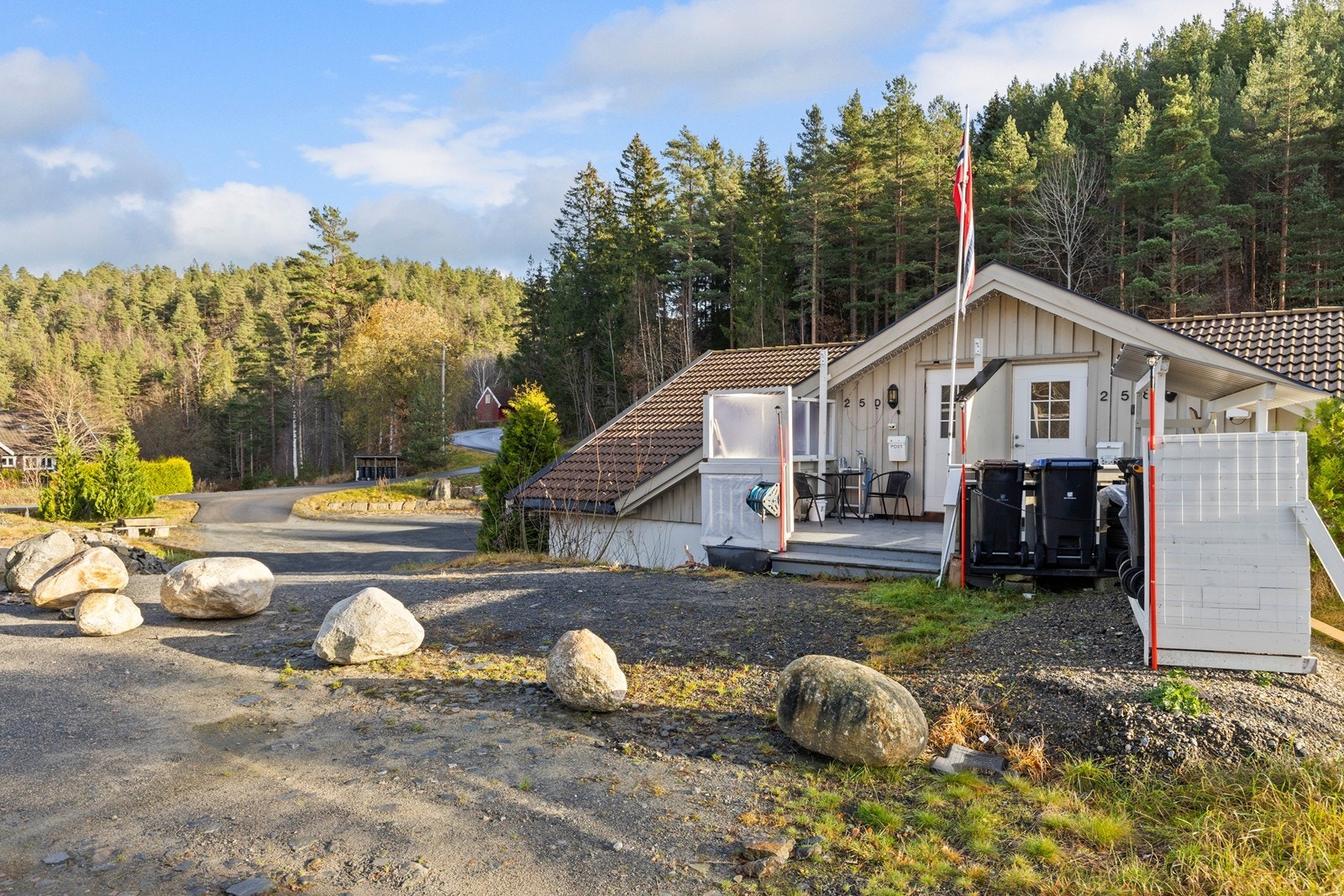 Her kan du nyte fredelige omgivelser samtidig som man har alt man trenger innen rekkevidde Galleribilde