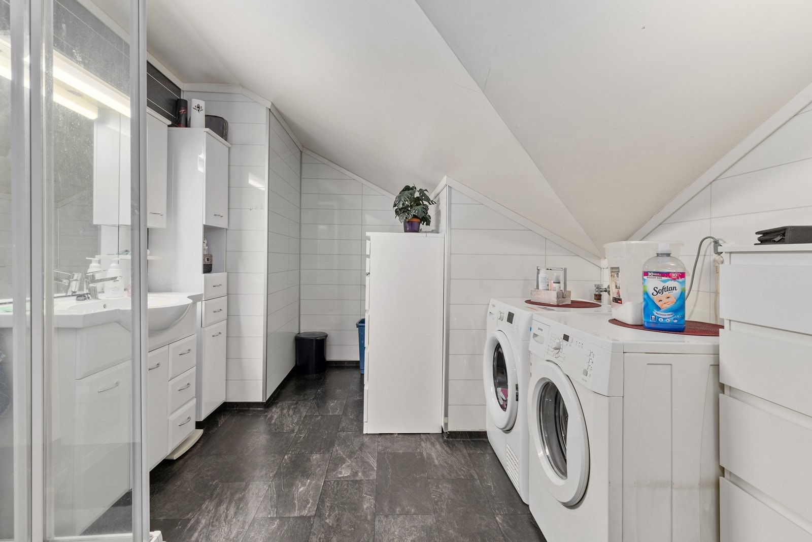 Bad/ vaskerom Galleribilde