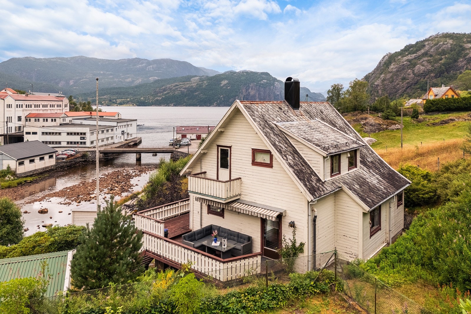 Velkommen til Osterøyvegen 3387 - Presentert av Glenn Sivertsen v/ Privatmegleren Åsane Galleribilde