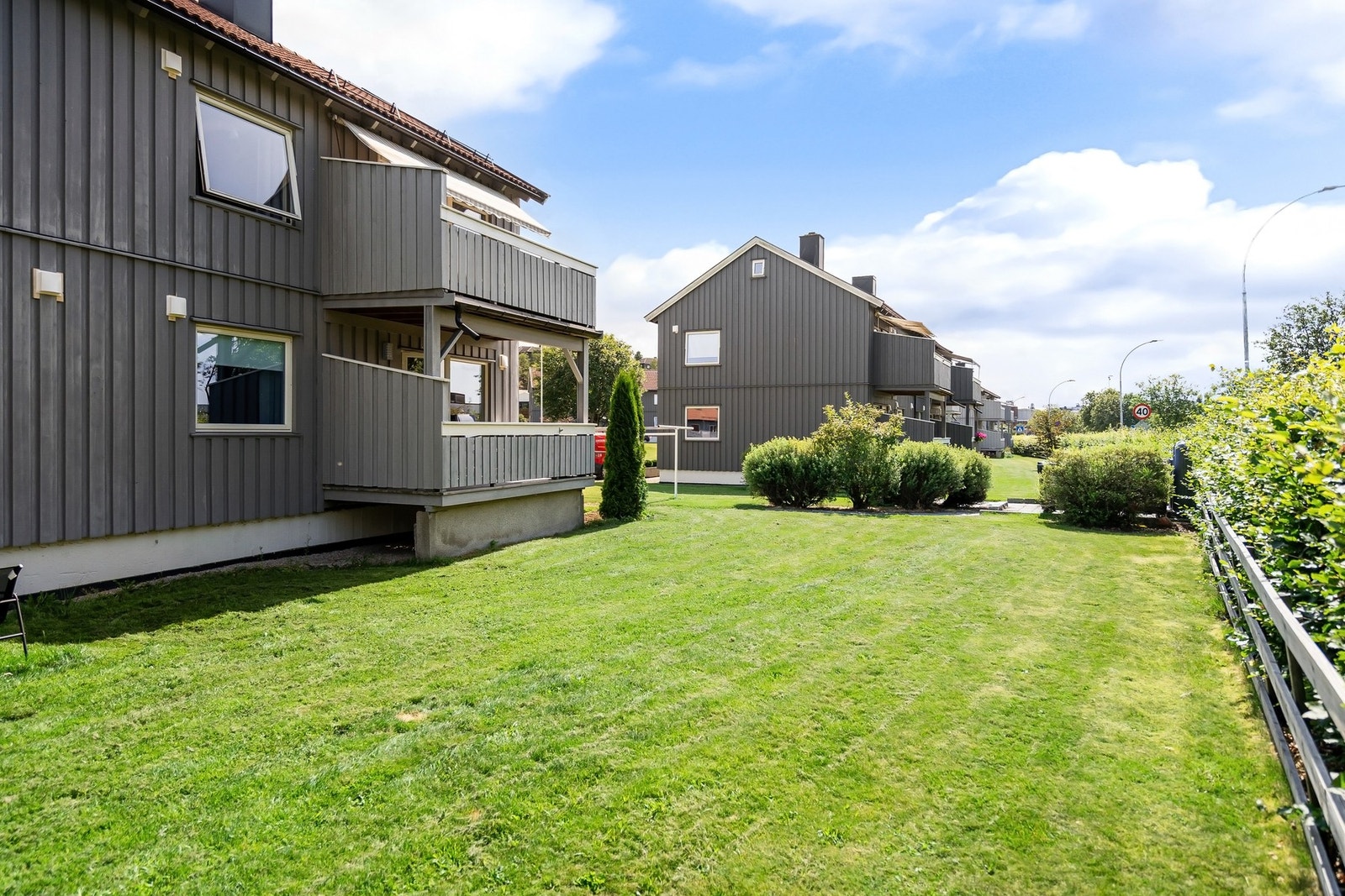 Fine opparbeidede uteområder. Galleribilde