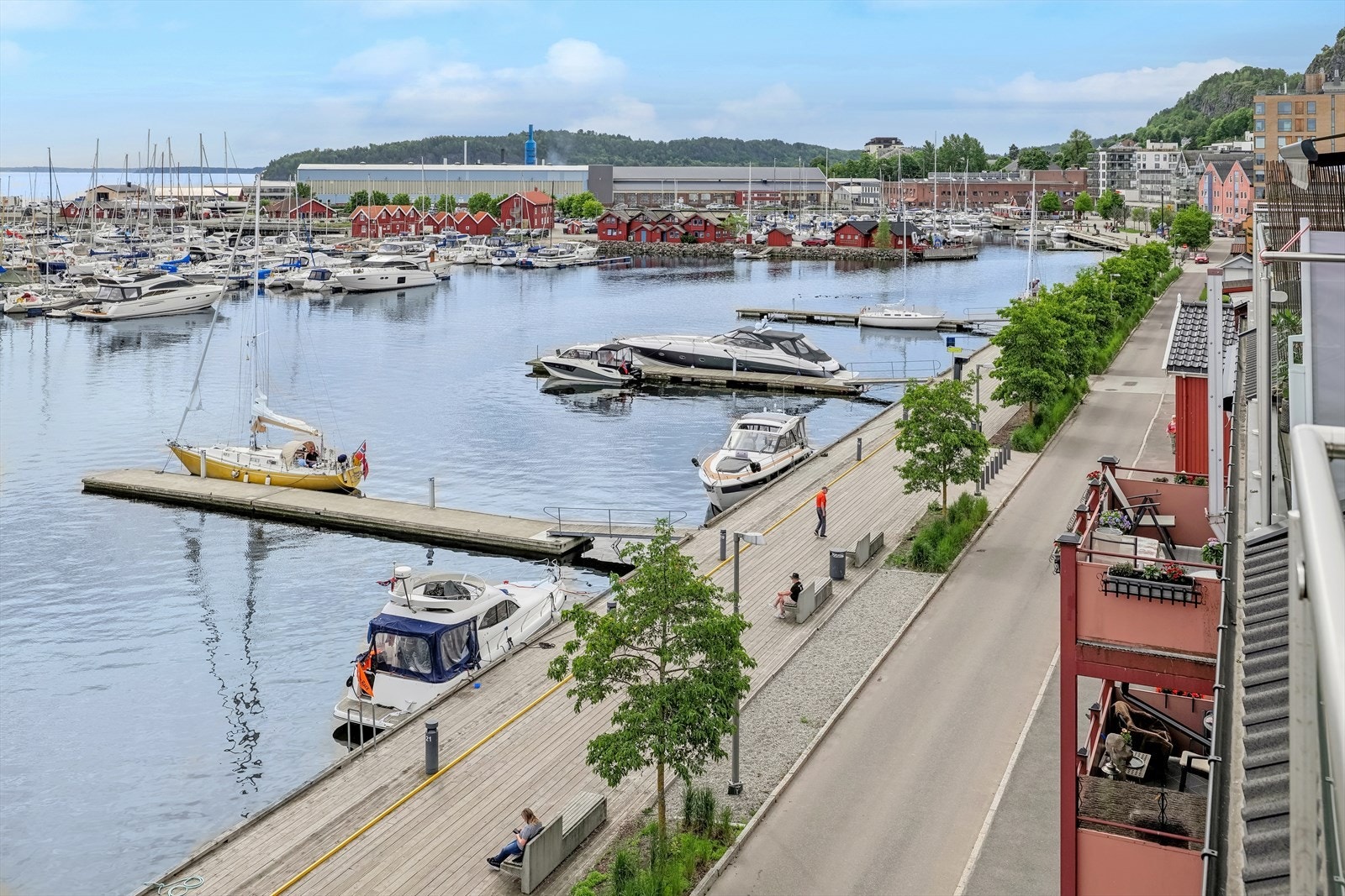 Leiligheten byr på en fantastisk utsikt. Galleribilde