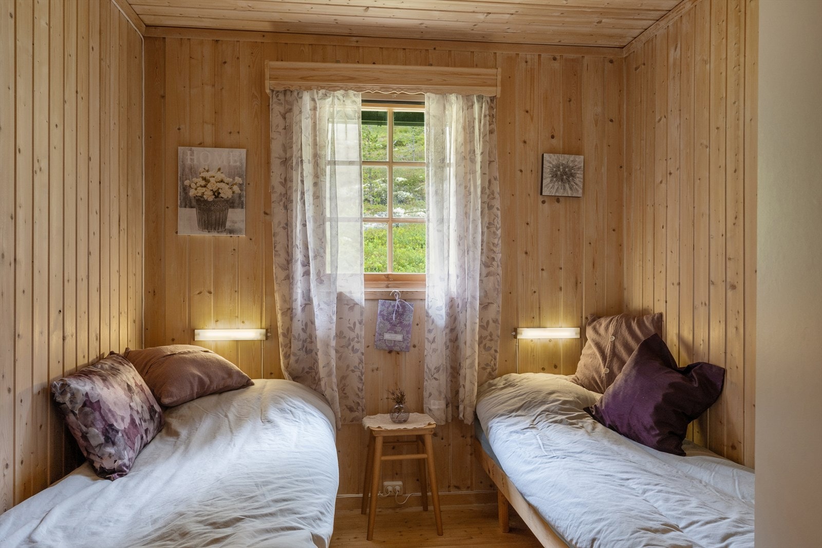 I hytta er det to soverom. Galleribilde