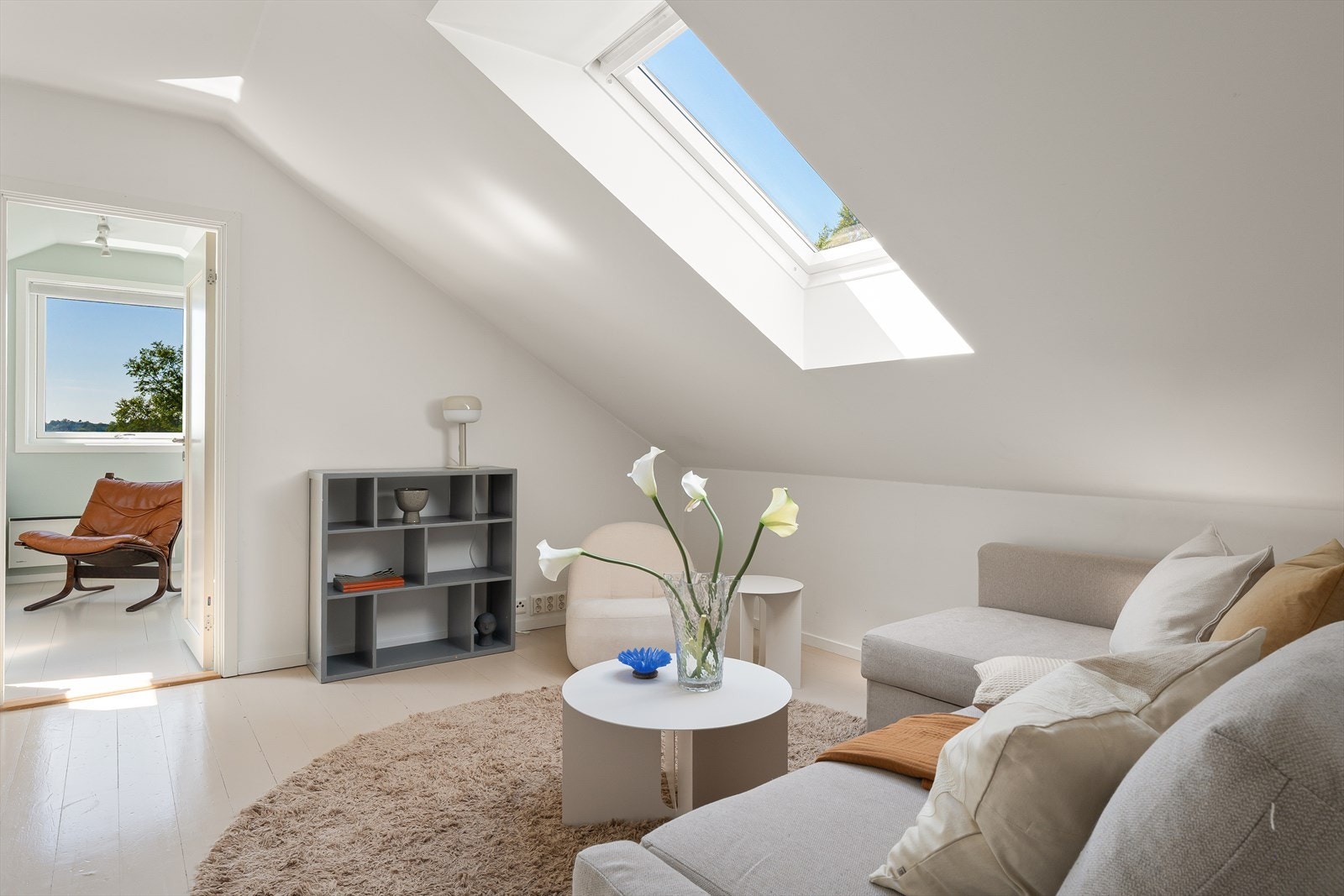 Koselig loftstue kan benyttes til en rekke ulike formål, som eksempelvis tv-stue, lekerom eller kontor. Galleribilde